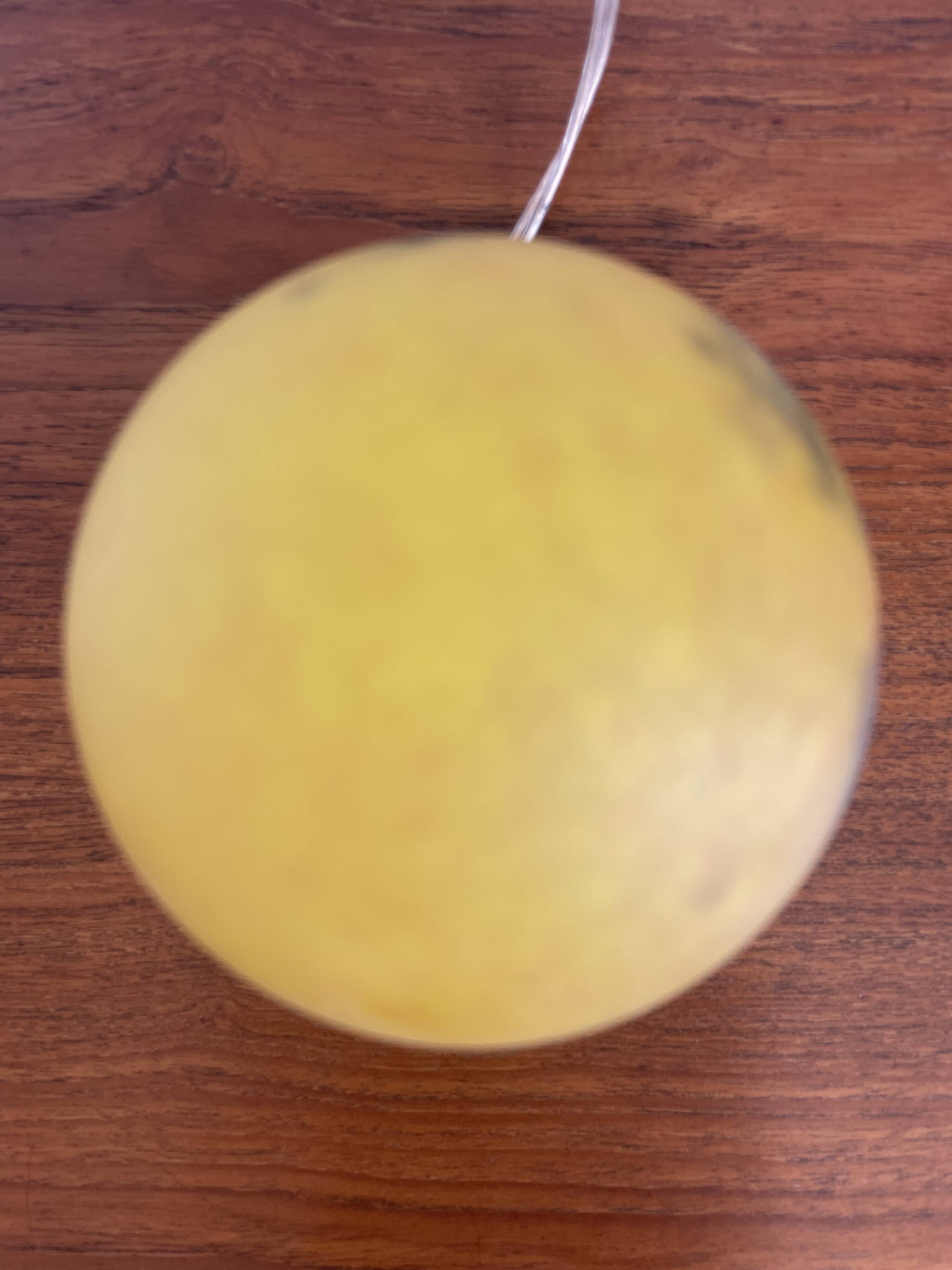 Yellow, round art deco table lamp. Art d'France