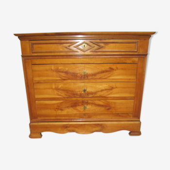 Cherry chest of drawers