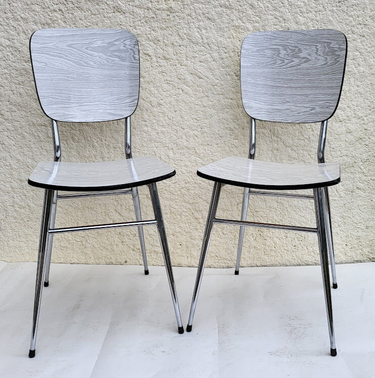 Set of 2 formica chairs