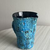 Pichet en céramique bleue émaillée