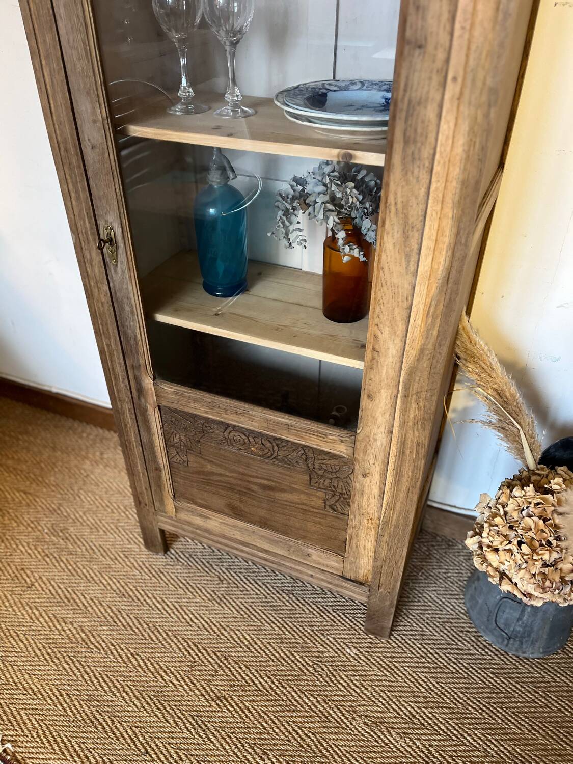 Vintage art deco dresser