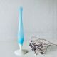 Vase ancien en opaline bleue et blanche