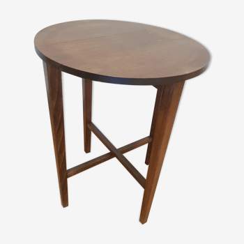 Folding round coffee table