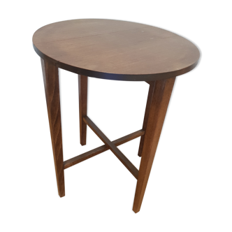 Folding round coffee table