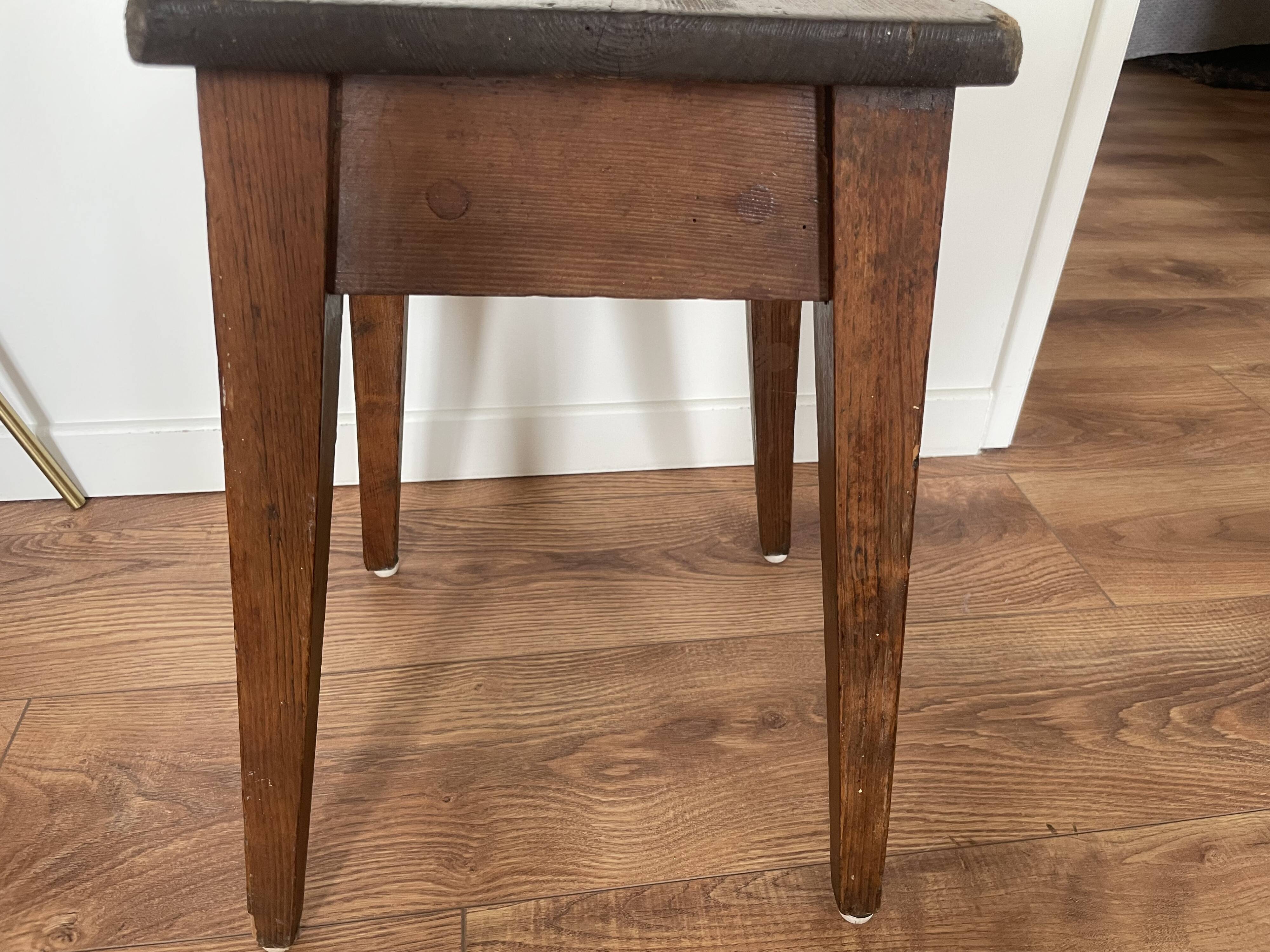 Tabouret ancien