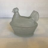 Bonbonnière en forme de poule