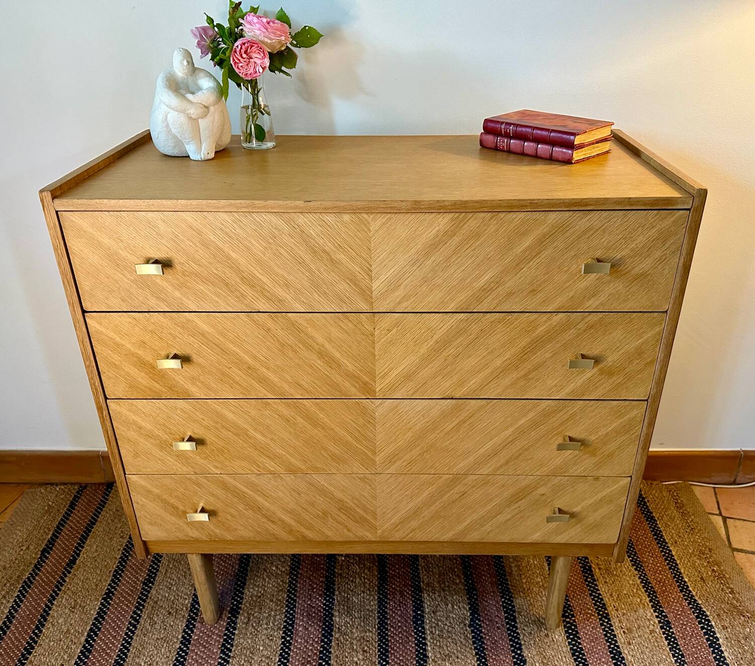 Vintage chest of drawers