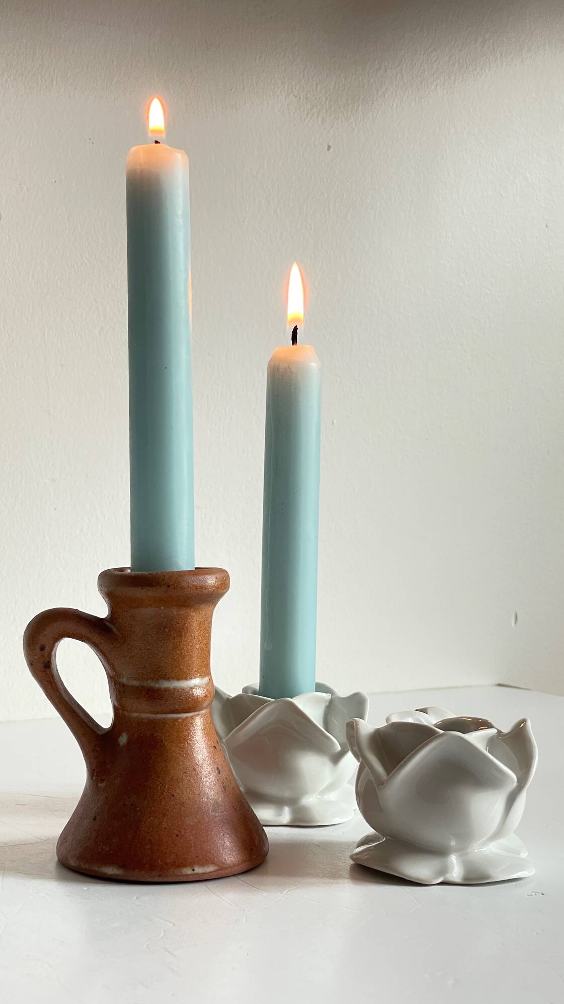 Lot bougeoirs porcelaine et grès vintage