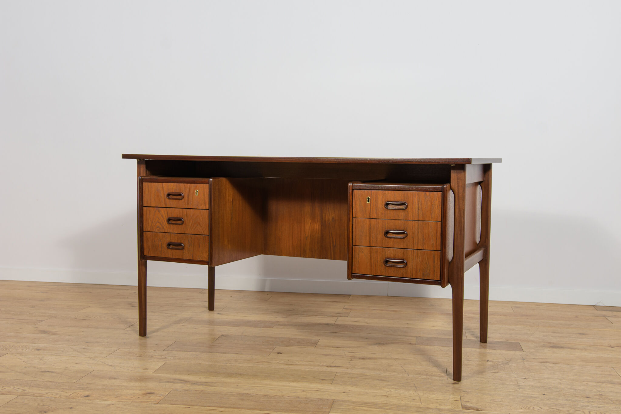 Mid-Century Freestanding Teak Desk, Denmark, 1960s