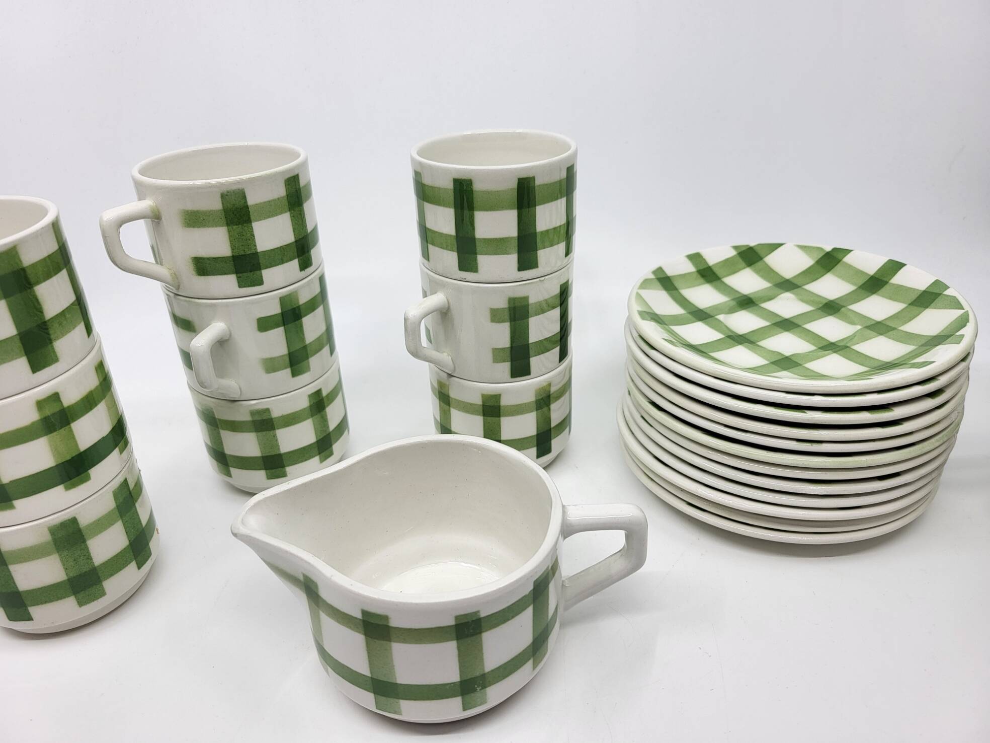 Moulin des Loups Orchies coffee set with French green tablecloth (25p)