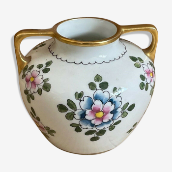 Vase en porcelaine de Limoges signé Emile Madesclaire