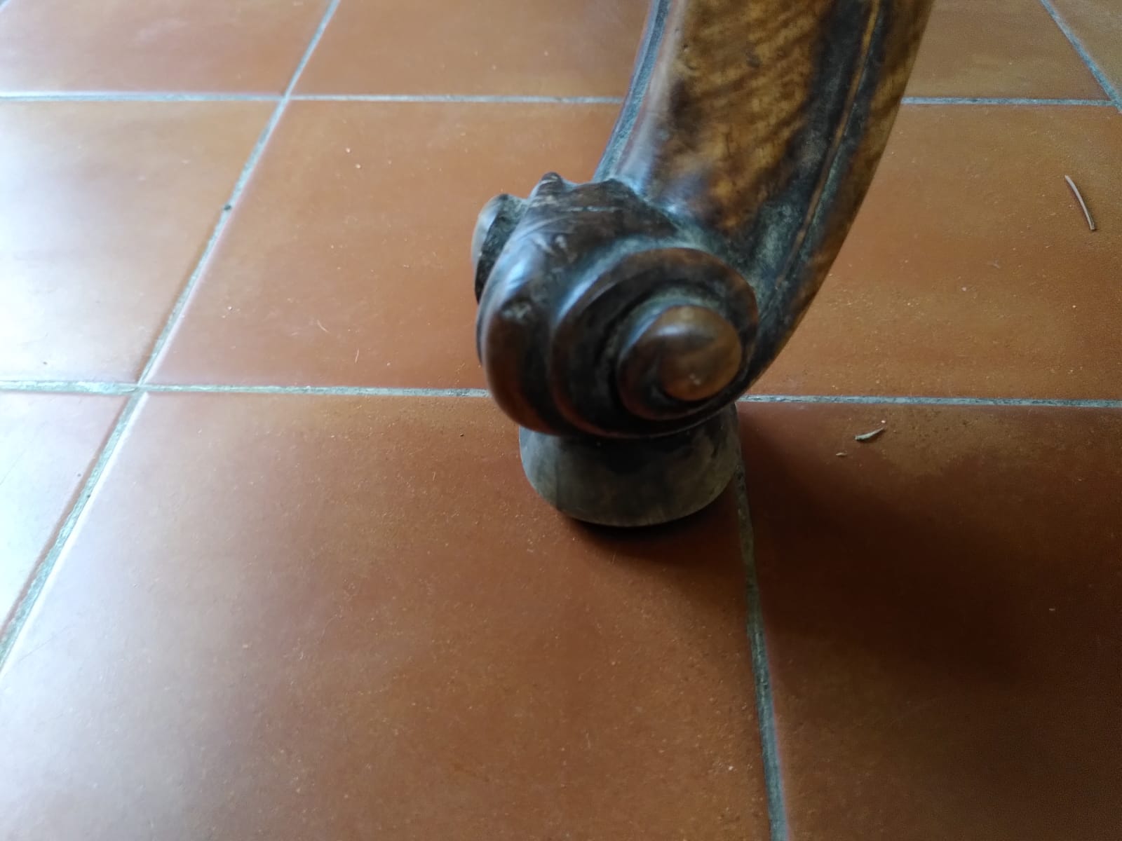 Dining table with extensions