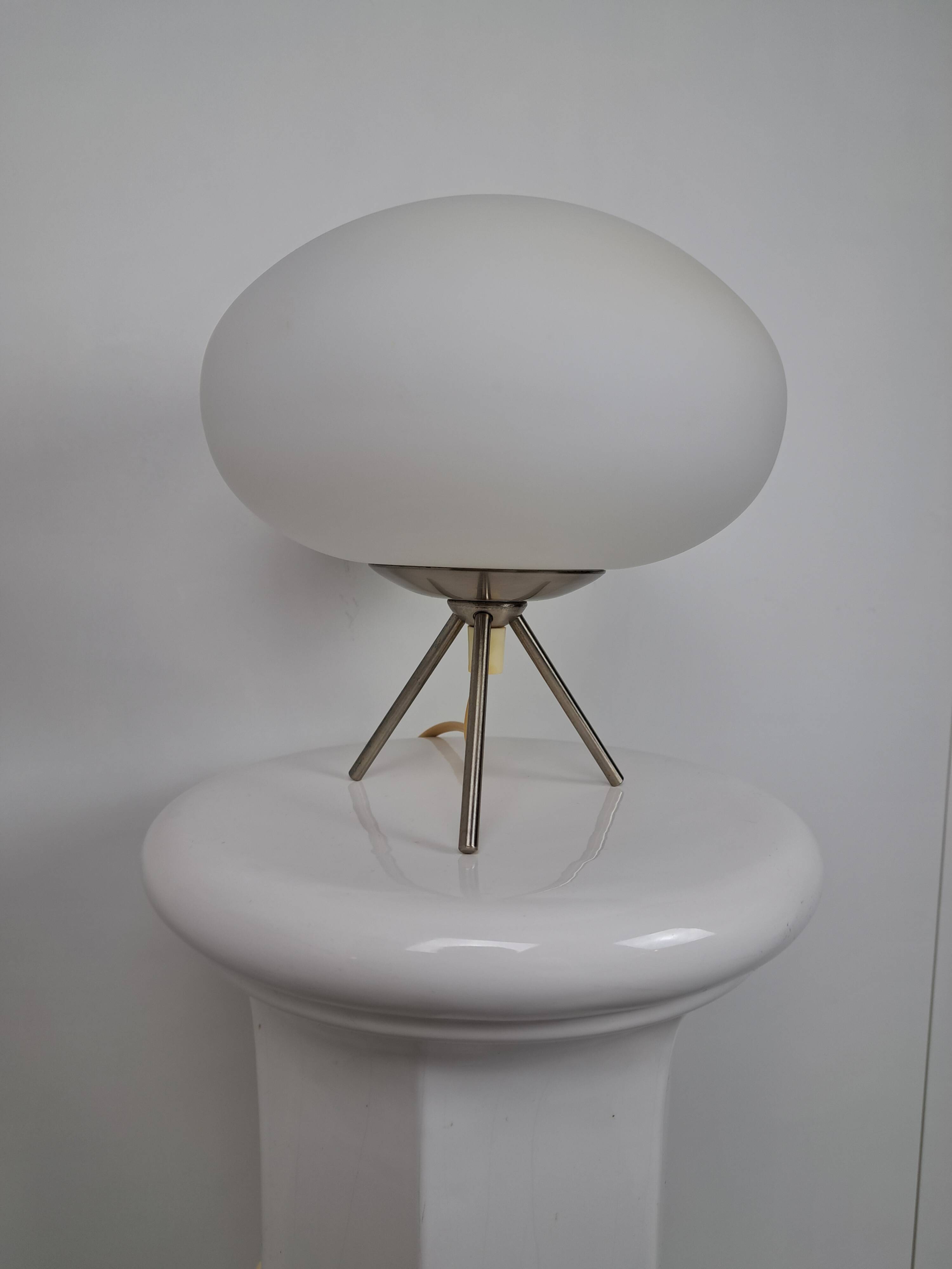 Tripod lamp with opaline UFO space age 70s