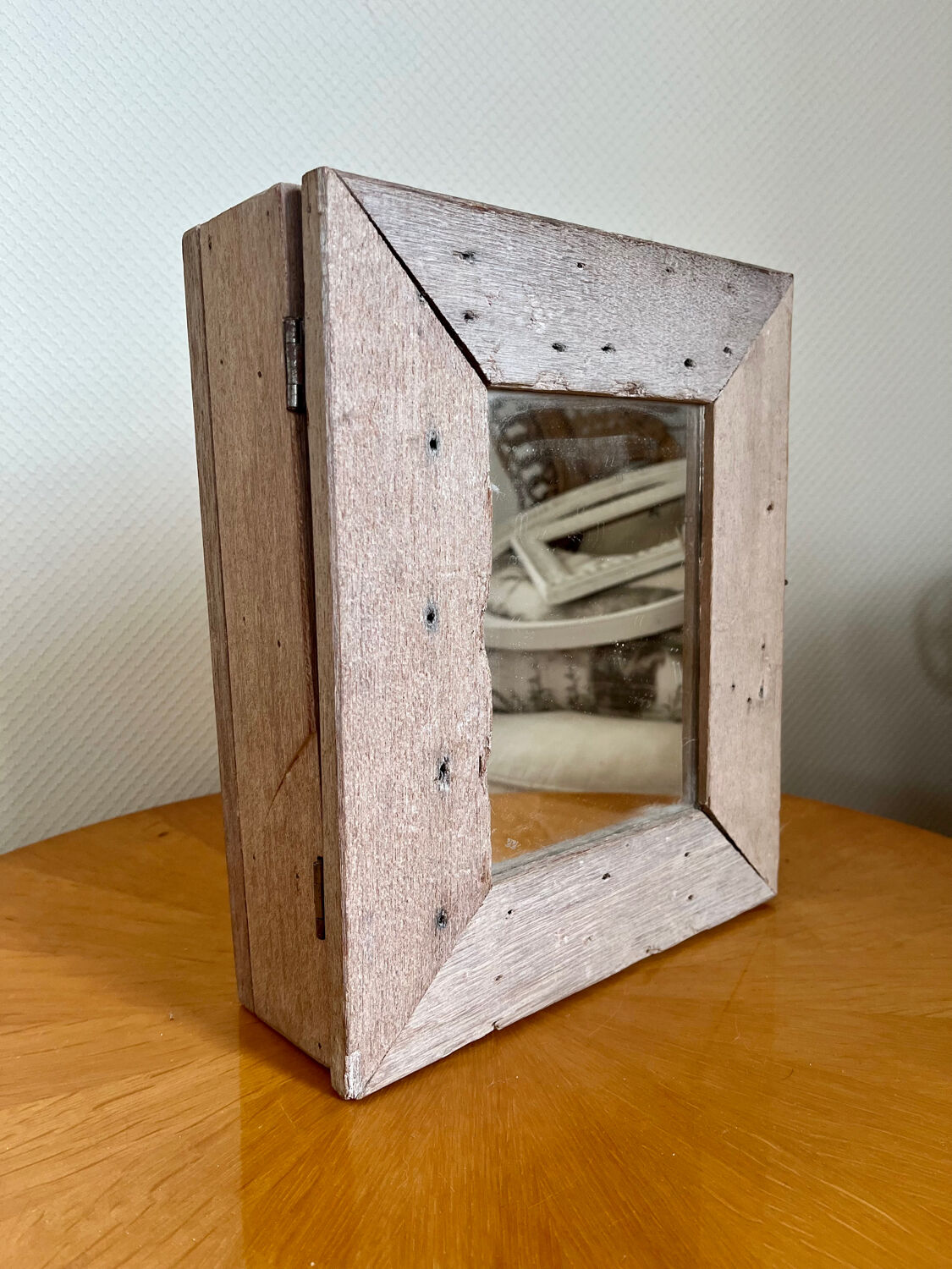 Boîte à clés vintage en bois