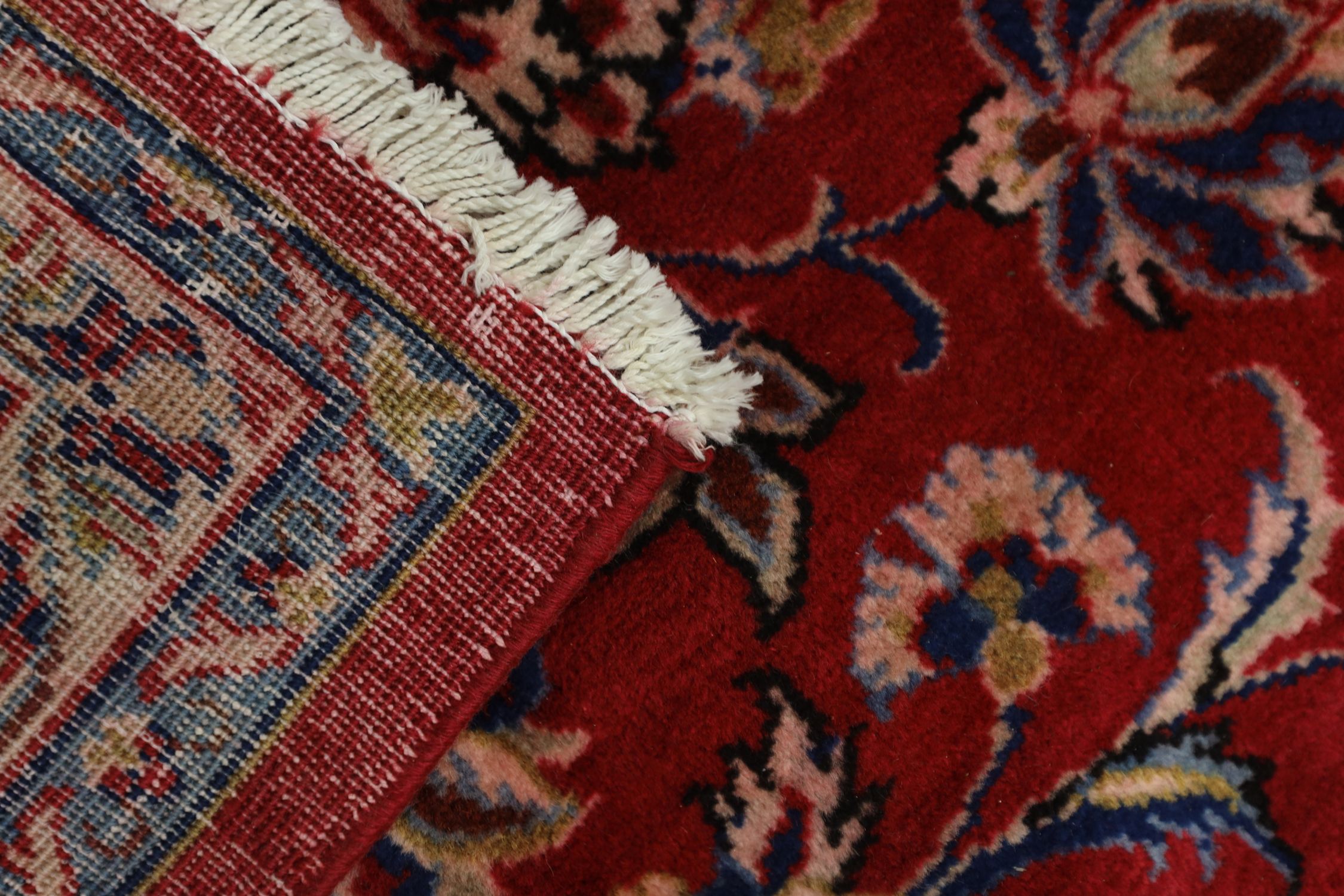 Red persian rug 300x416cm