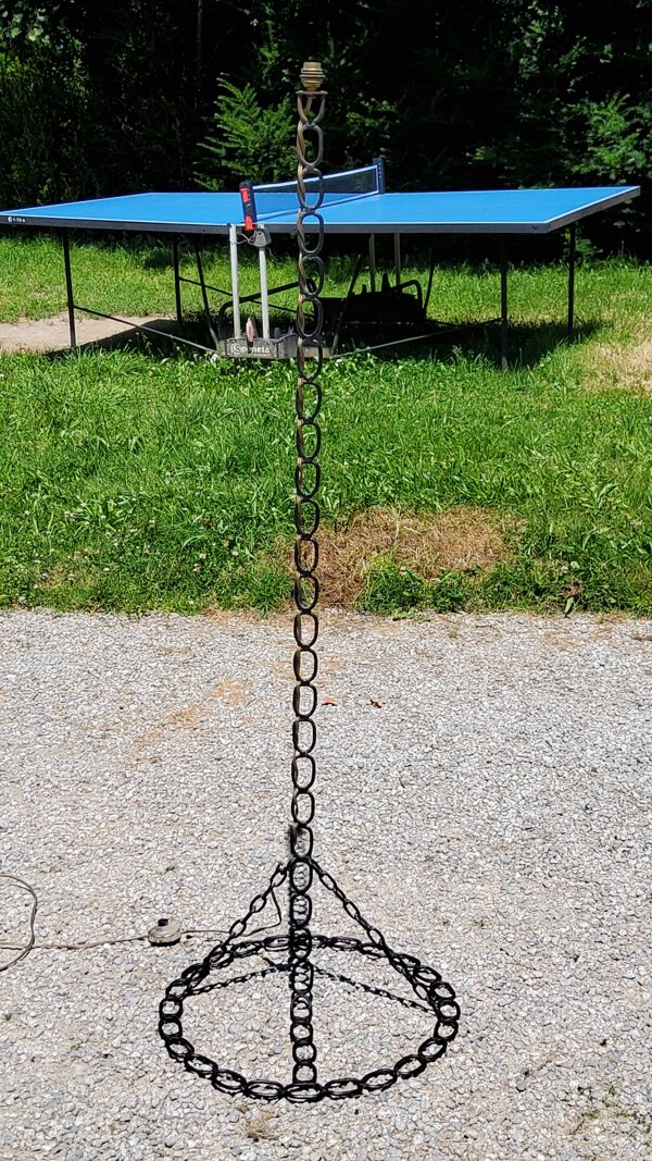Lampadaire vintage des années 50 en fer noirci en forme de chaîne