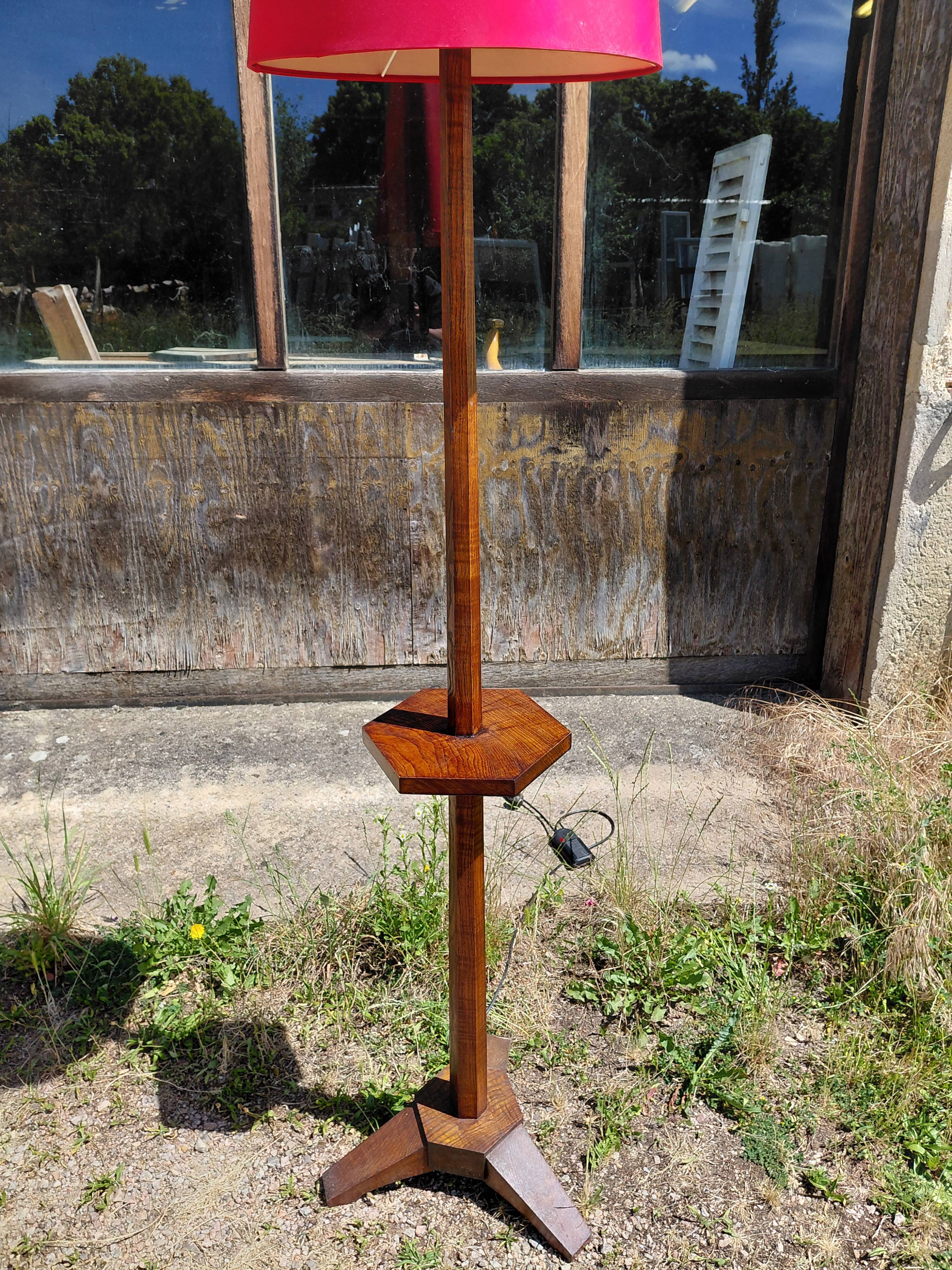 Lampadaire tripode Art Déco en teck