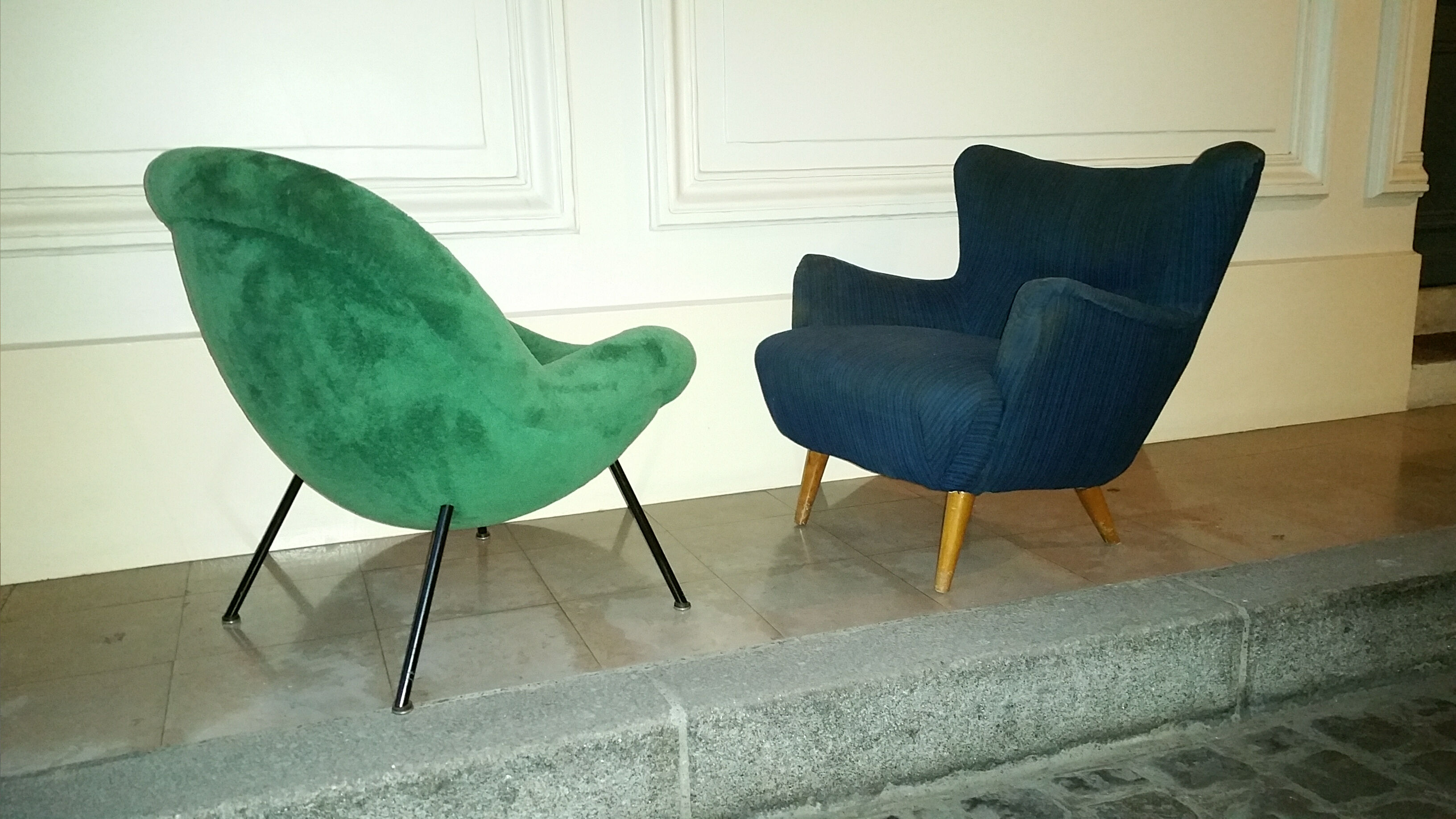Reare Fauteuil Club Wing chair organic annéee 50