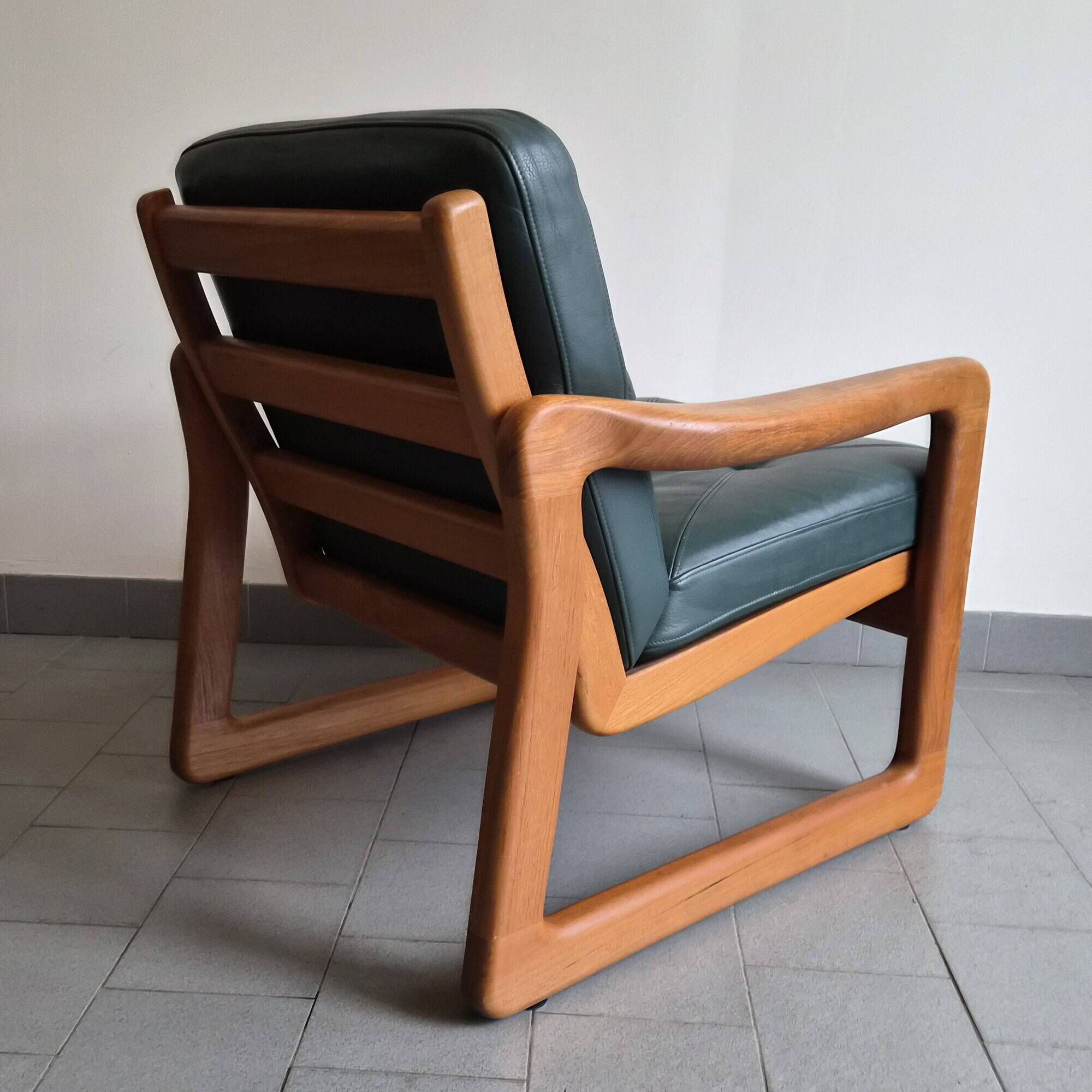 Pair of Scandinavian armchairs by Poul Jeppesen for Holstebro Mobelfabrik