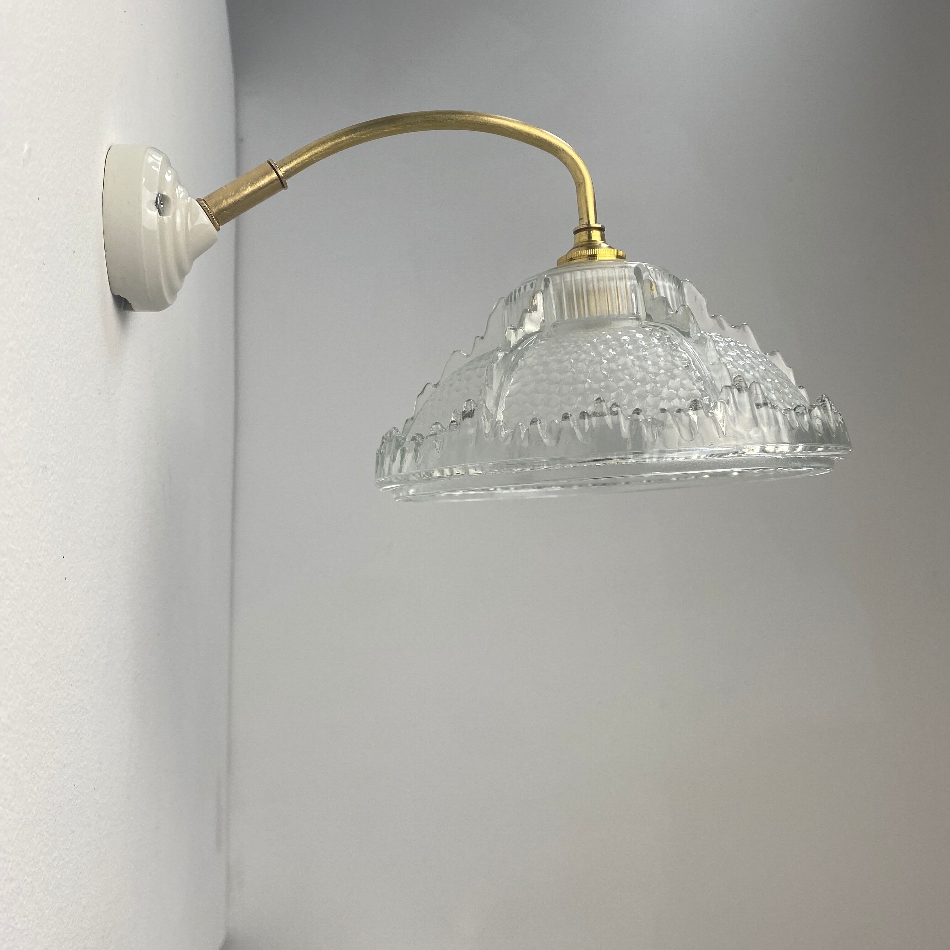 Vintage art-deco wall lamp