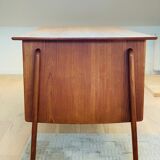 Scandinavian desk