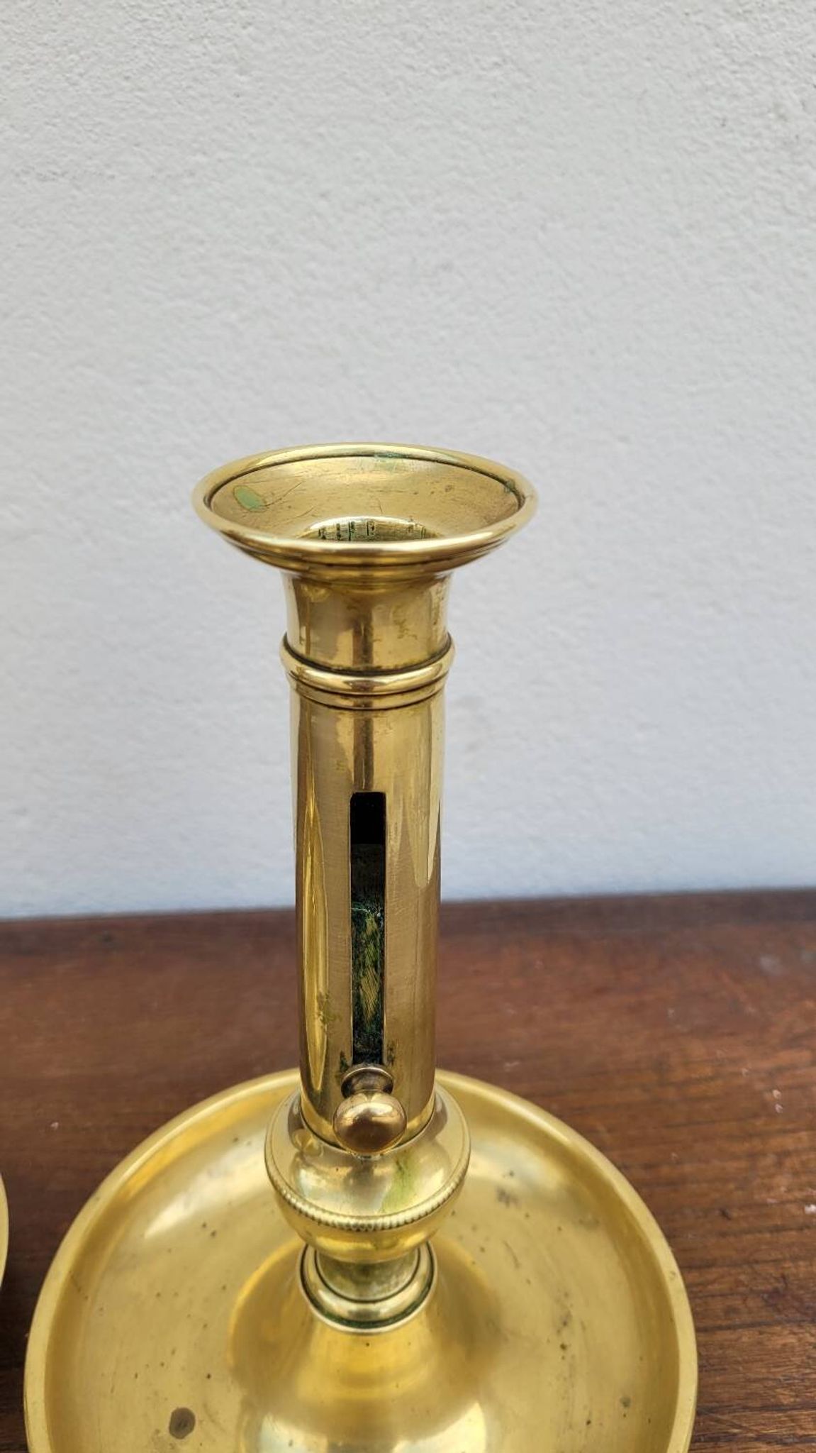 Paire de Bougeoirs Louis Philippe en laiton 1900s