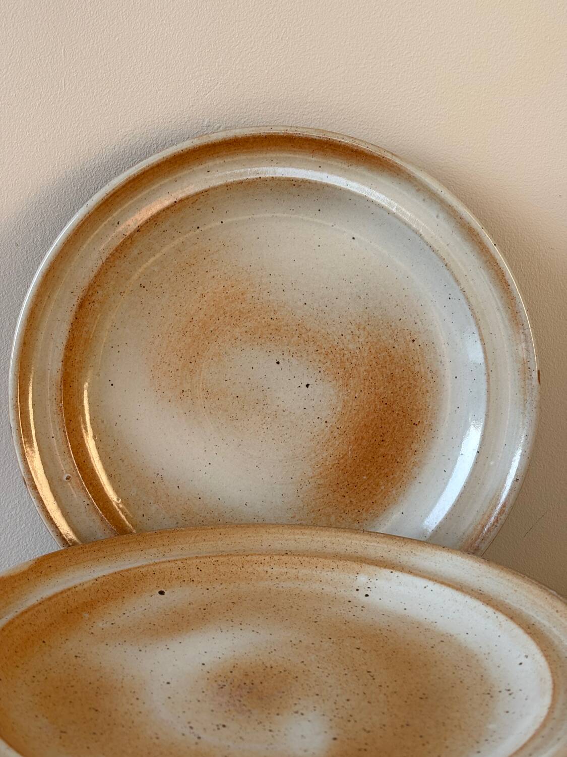 Plates and dish Stoneware from the Marsh