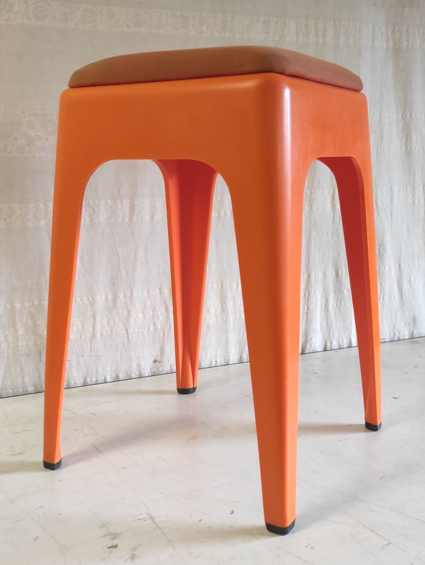 Vintage orange stool by Ami (France) - 1960s/70s