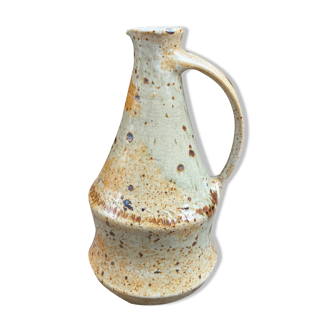 Pitcher in pyrite sandstone 70