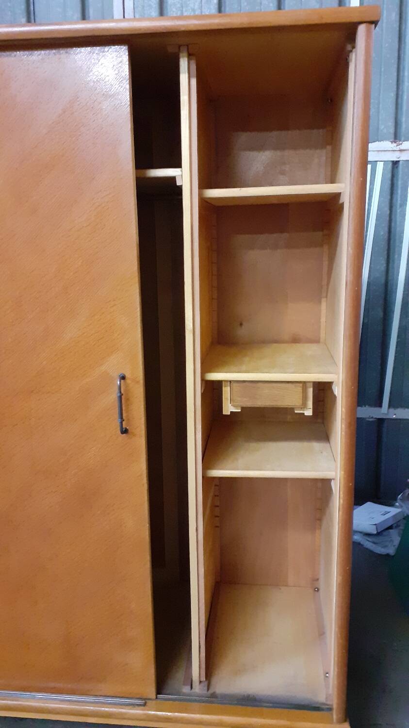 Compass feet cabinet