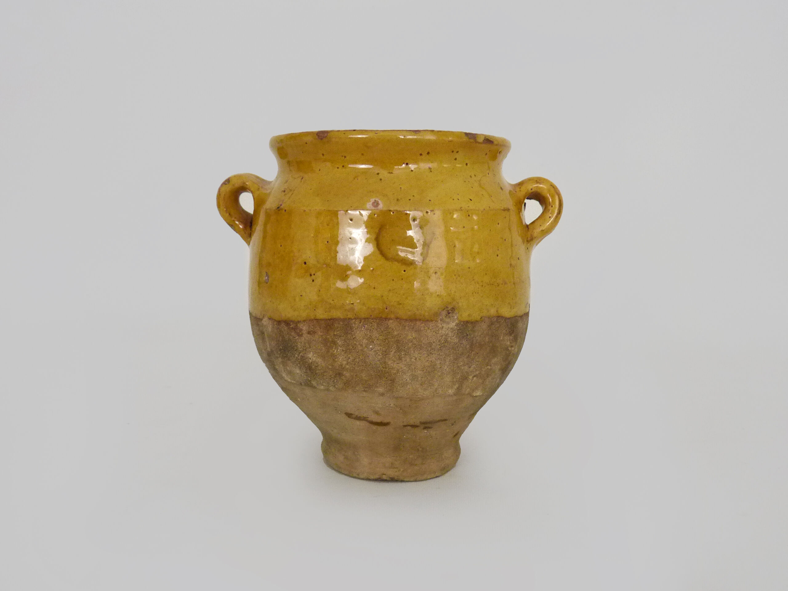 Varnished yellow confit pot, south-west of France. Conservation jar. Pyrenees XIXth