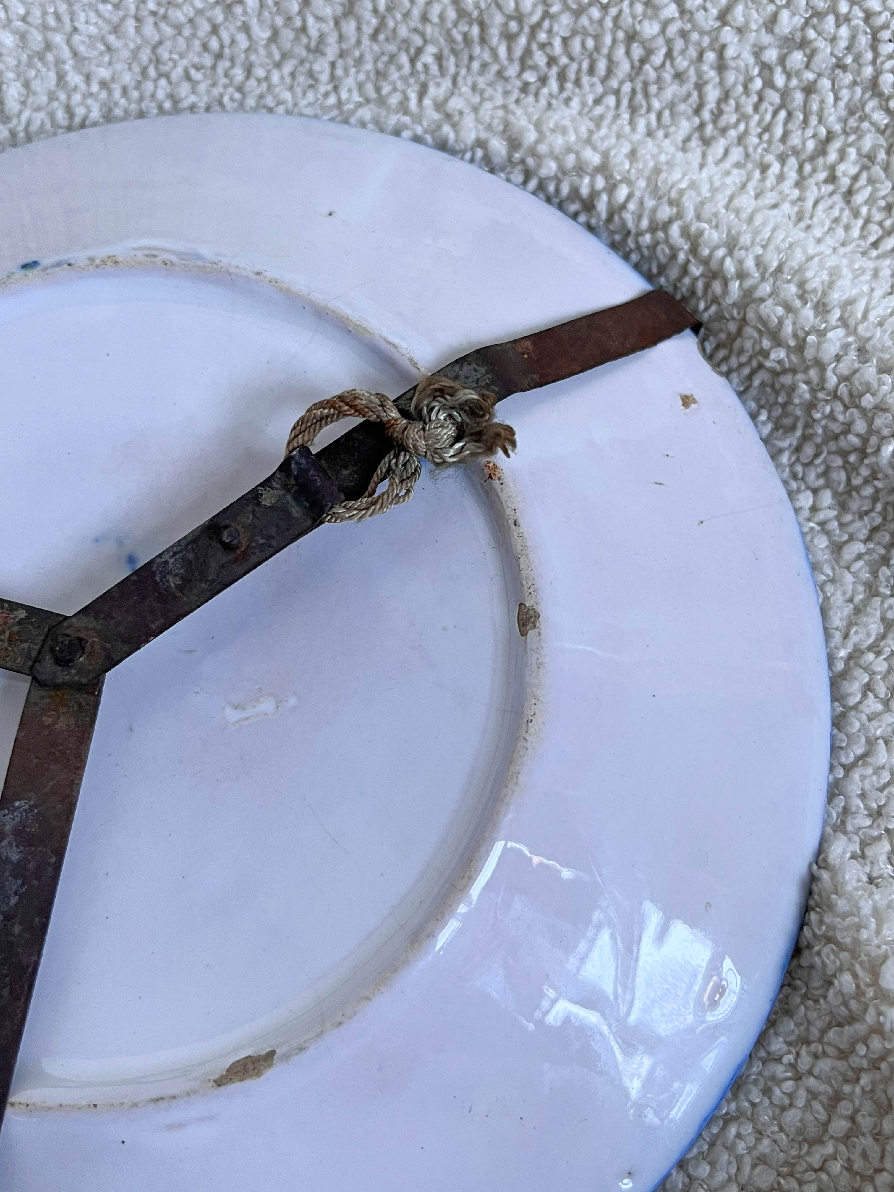 Old decorative bird plate