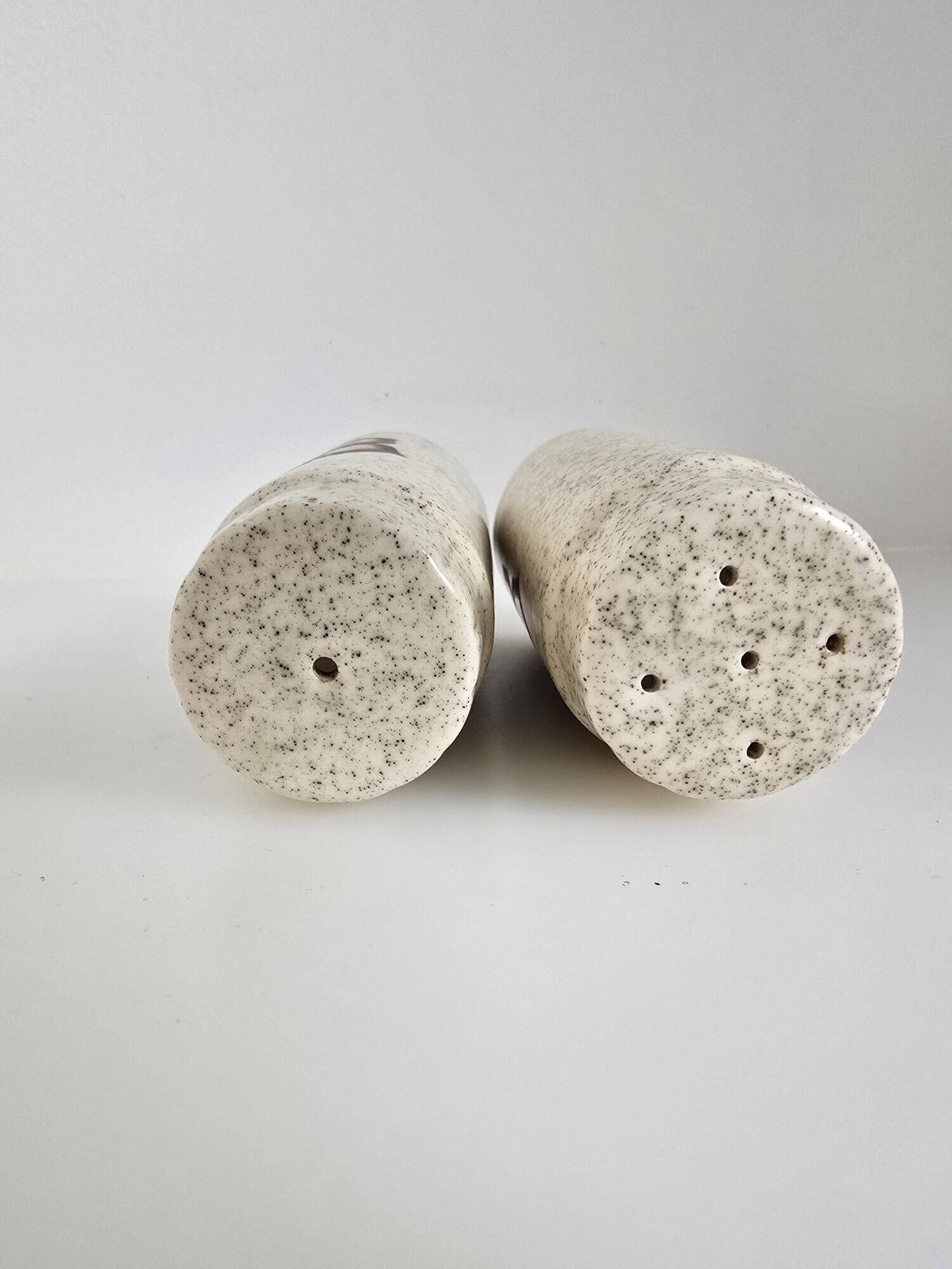 Pair of Royal Worcester Palissy salt and pepper shakers, Kalabar, 1970s.