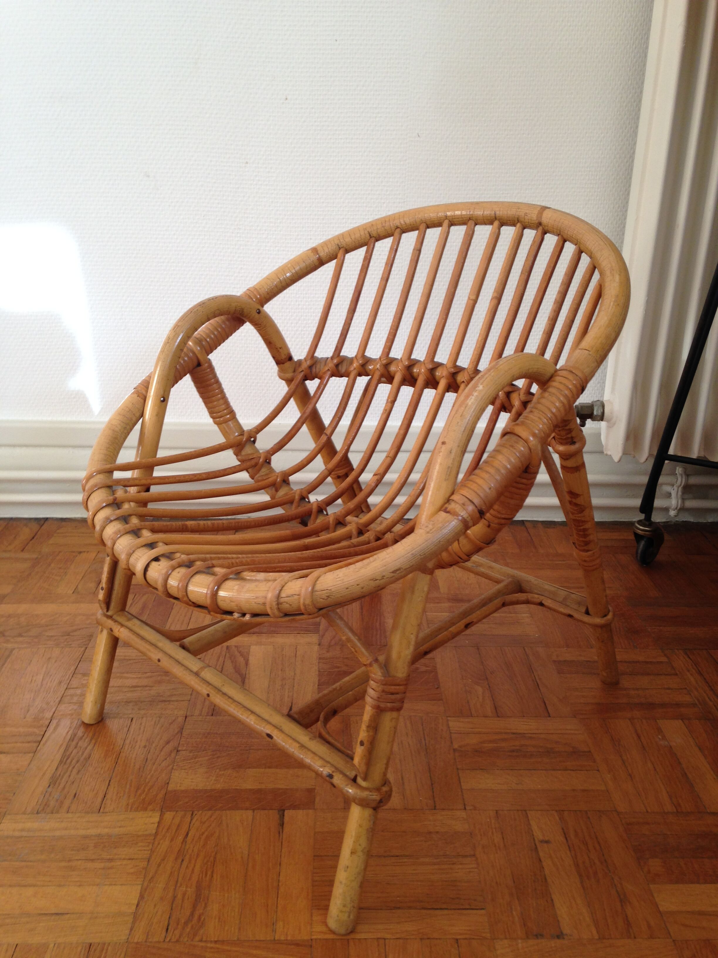 Shell child rattan chair