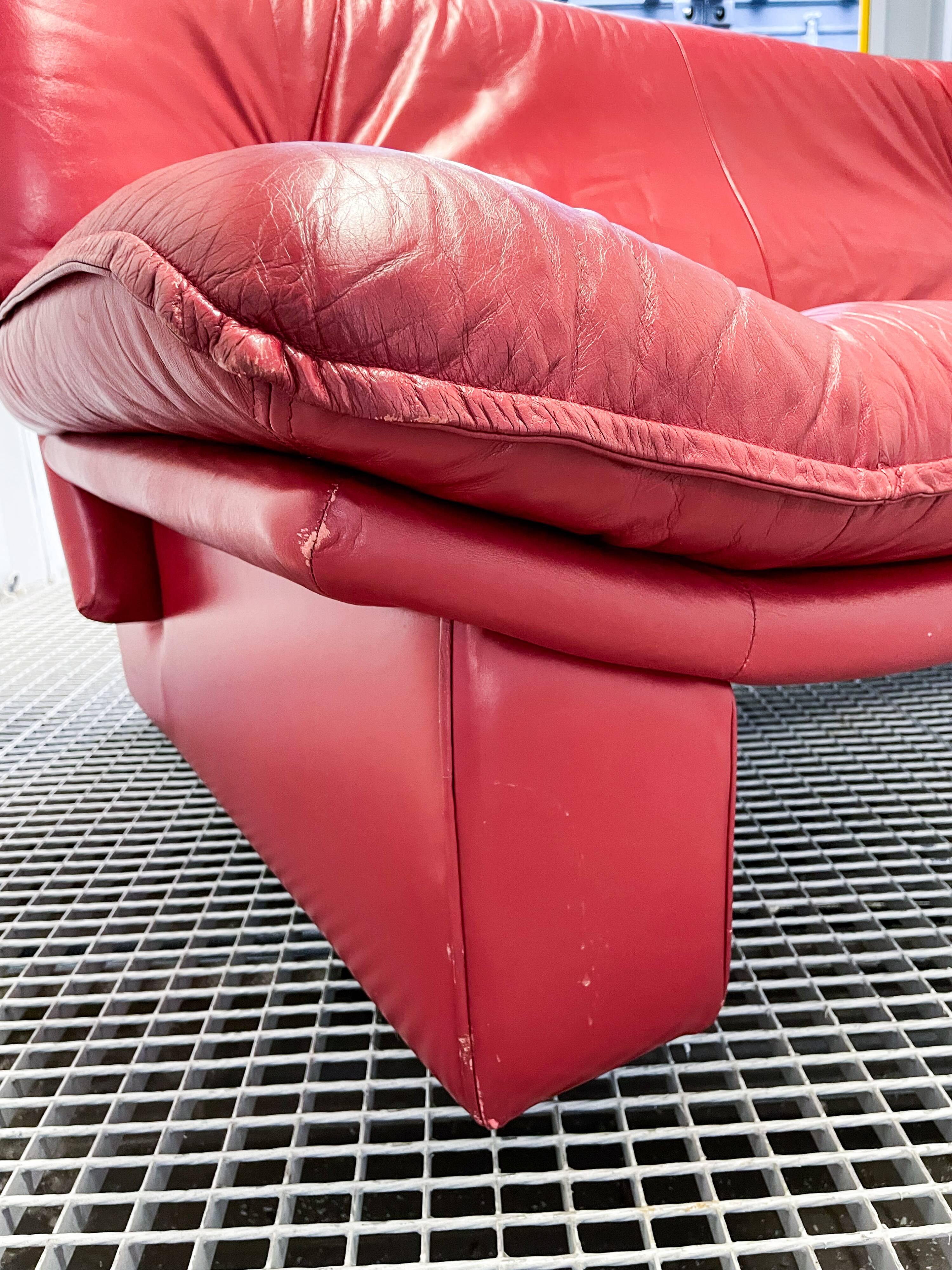 Nicoletti Salotti - 2-seater red leather sofa