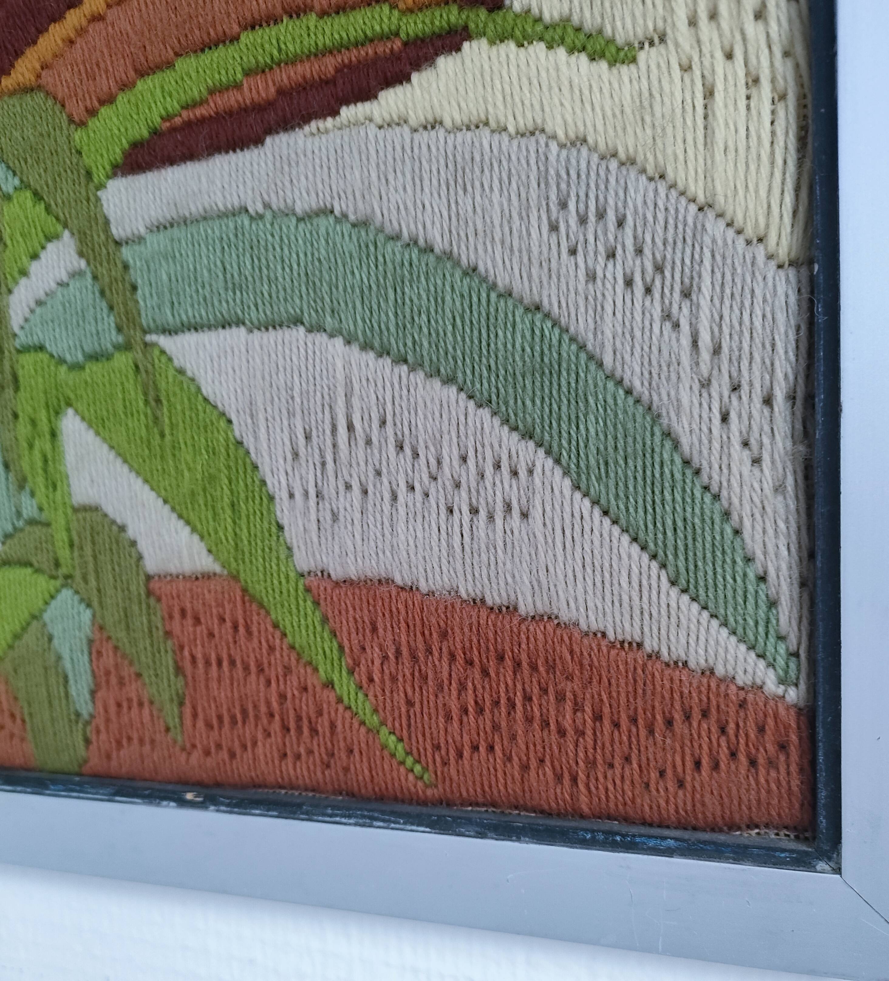 Tapestry with demijohn foliage decor from the 70s