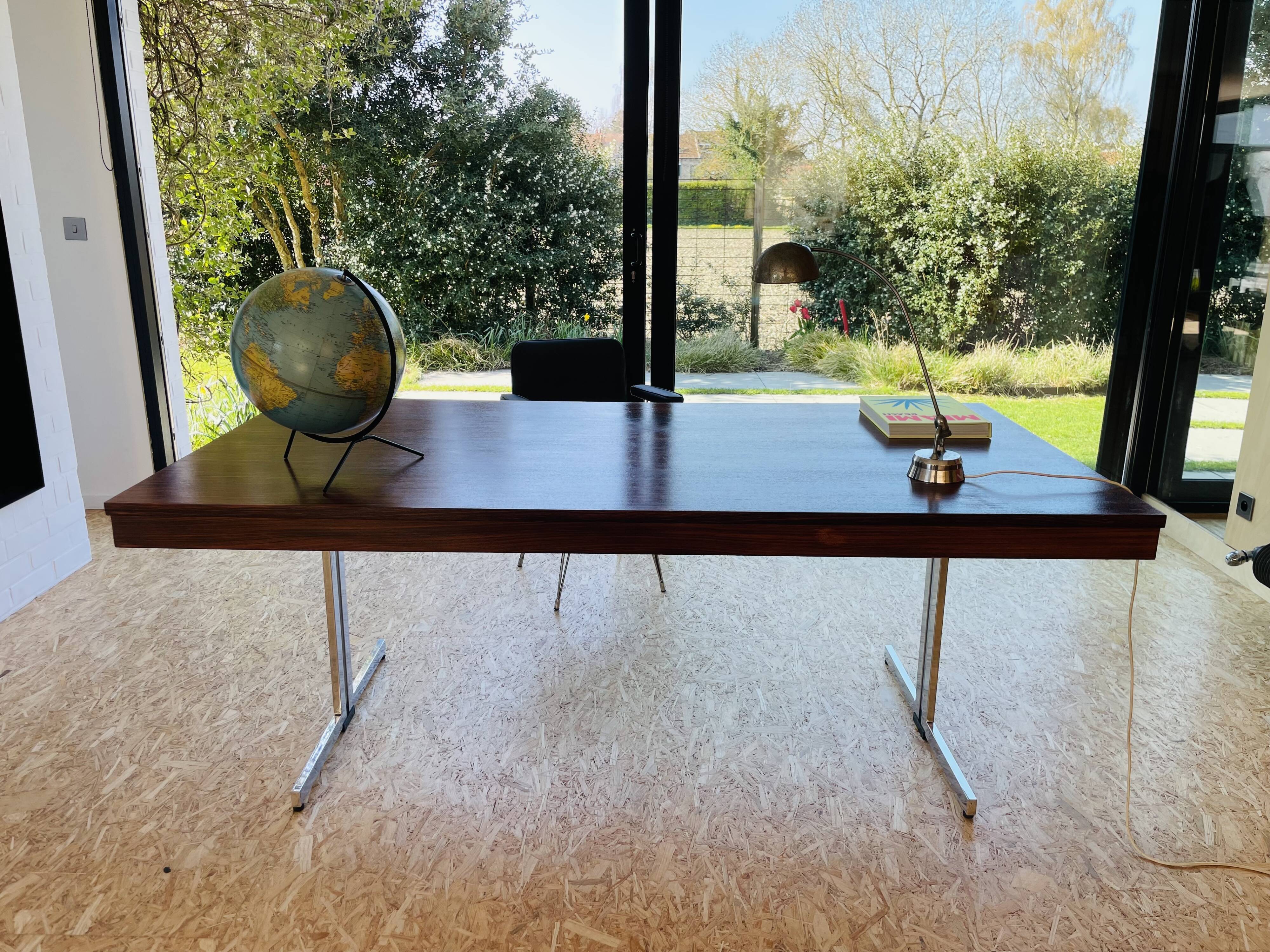 Vintage mahogany veneered desk