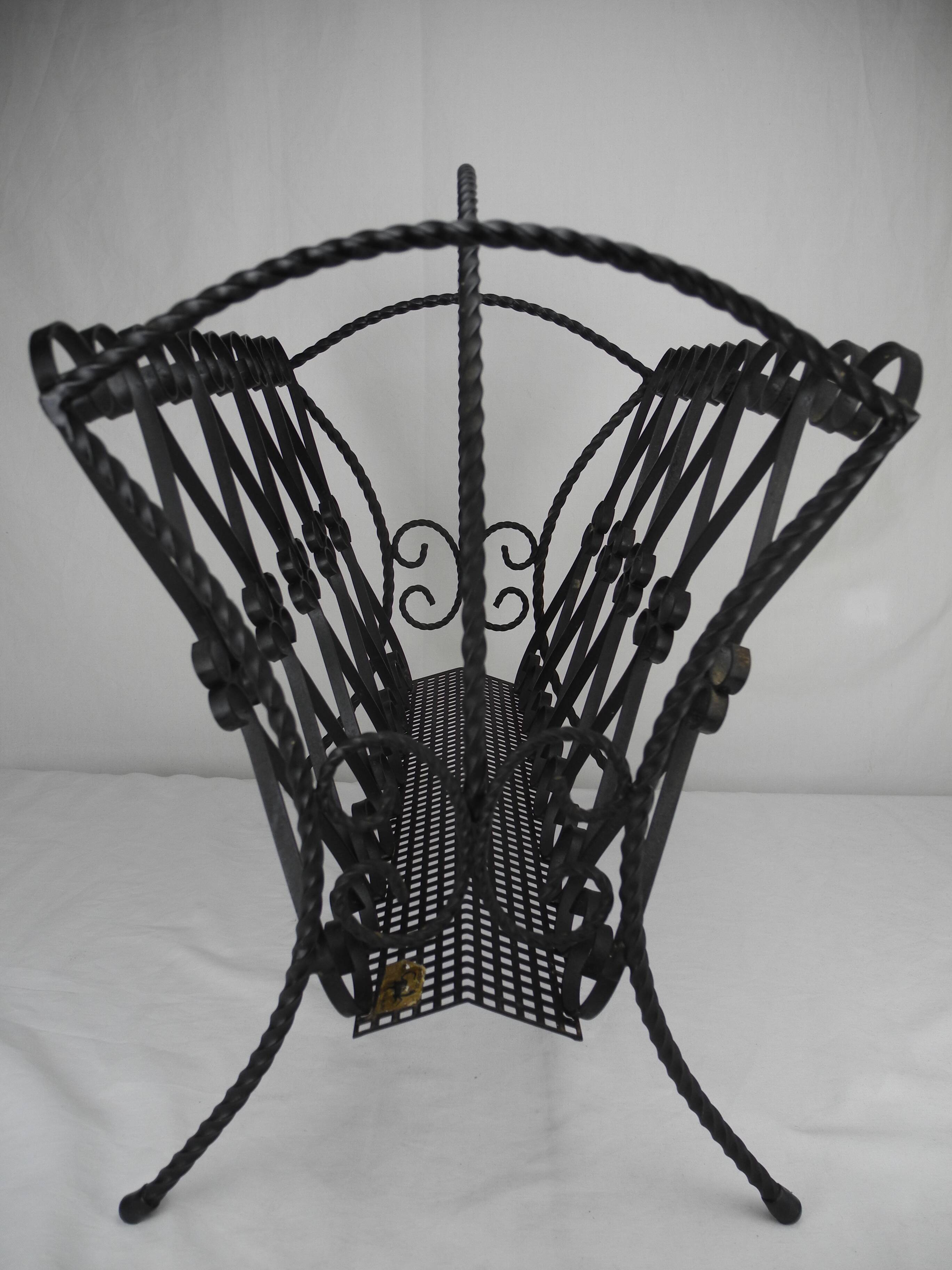 vintage wrought iron magazine rack Chaty Vallauris
