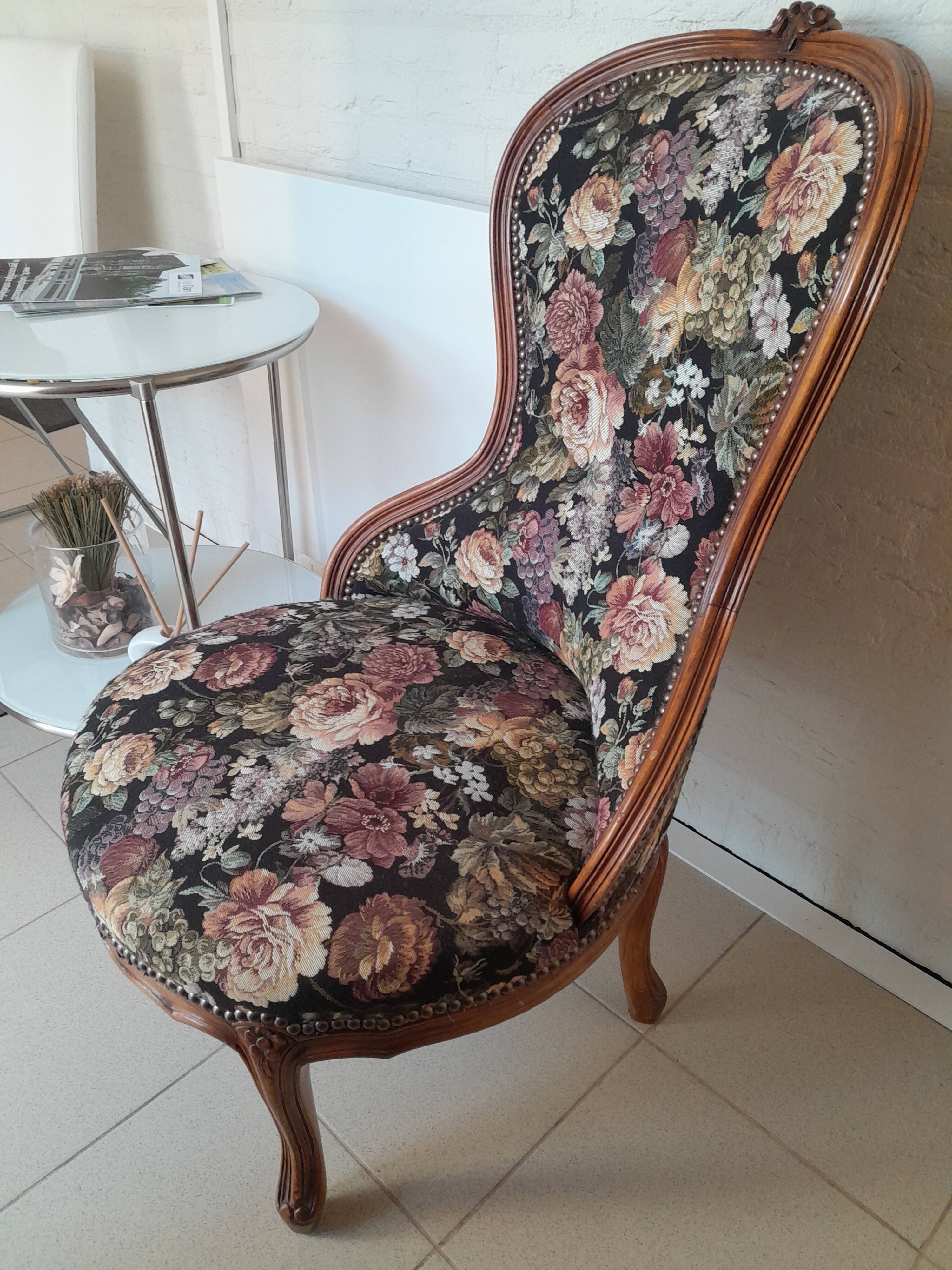 Fauteuil vintage brocante, fauteuil à tricot fleuri, classique des années 30-50