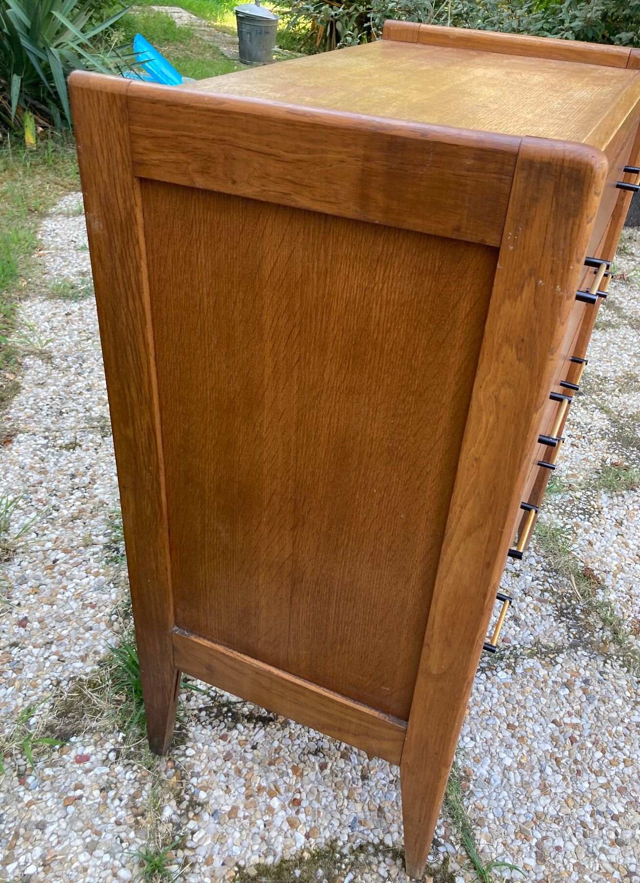 Vintage dresser compass feet