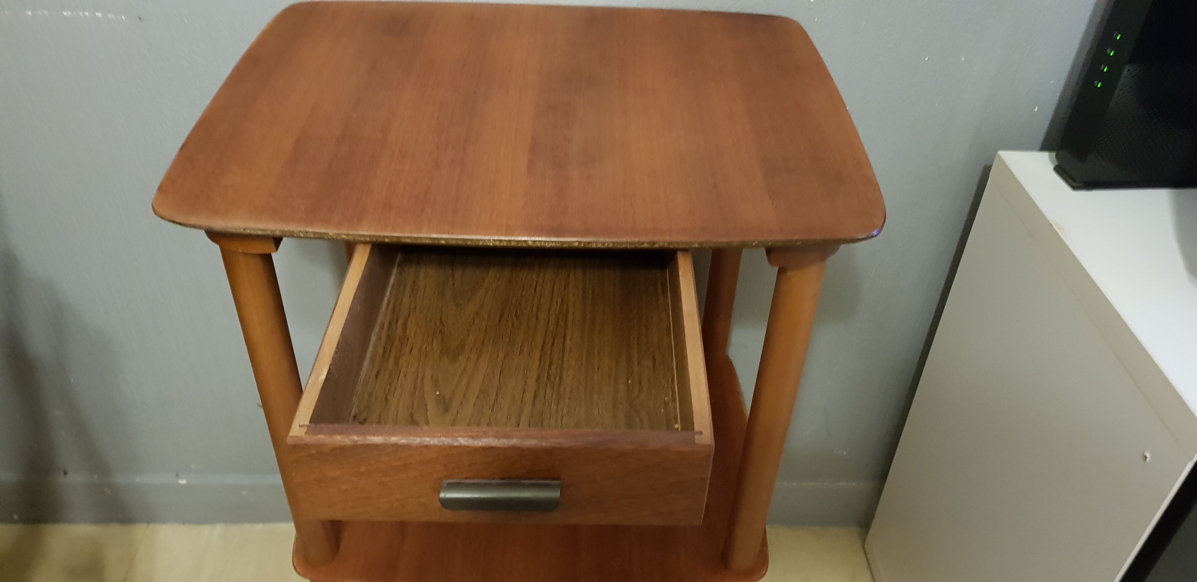 Table d extra console vintage Scandinavian feet time zones