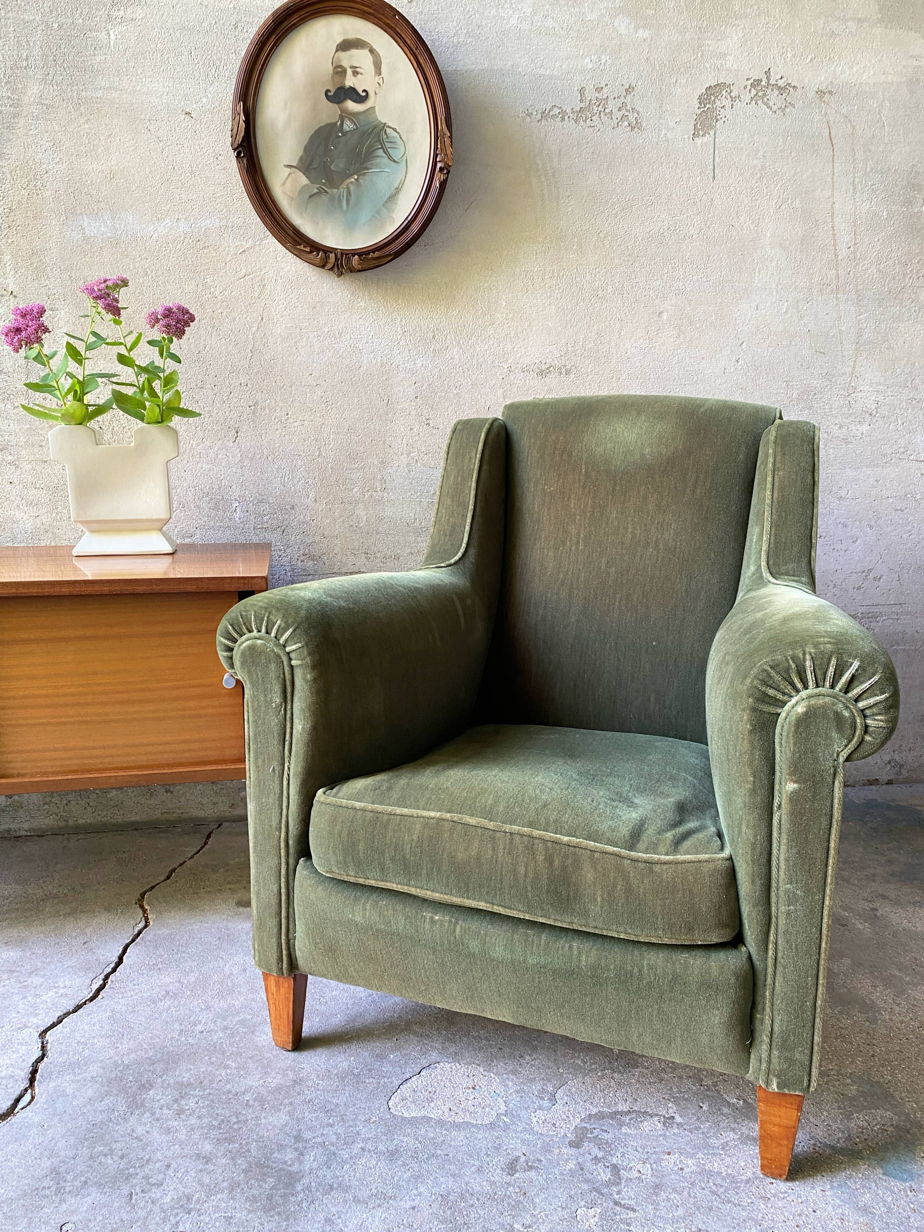 Vintage club armchair in green/khaki velvet fabric