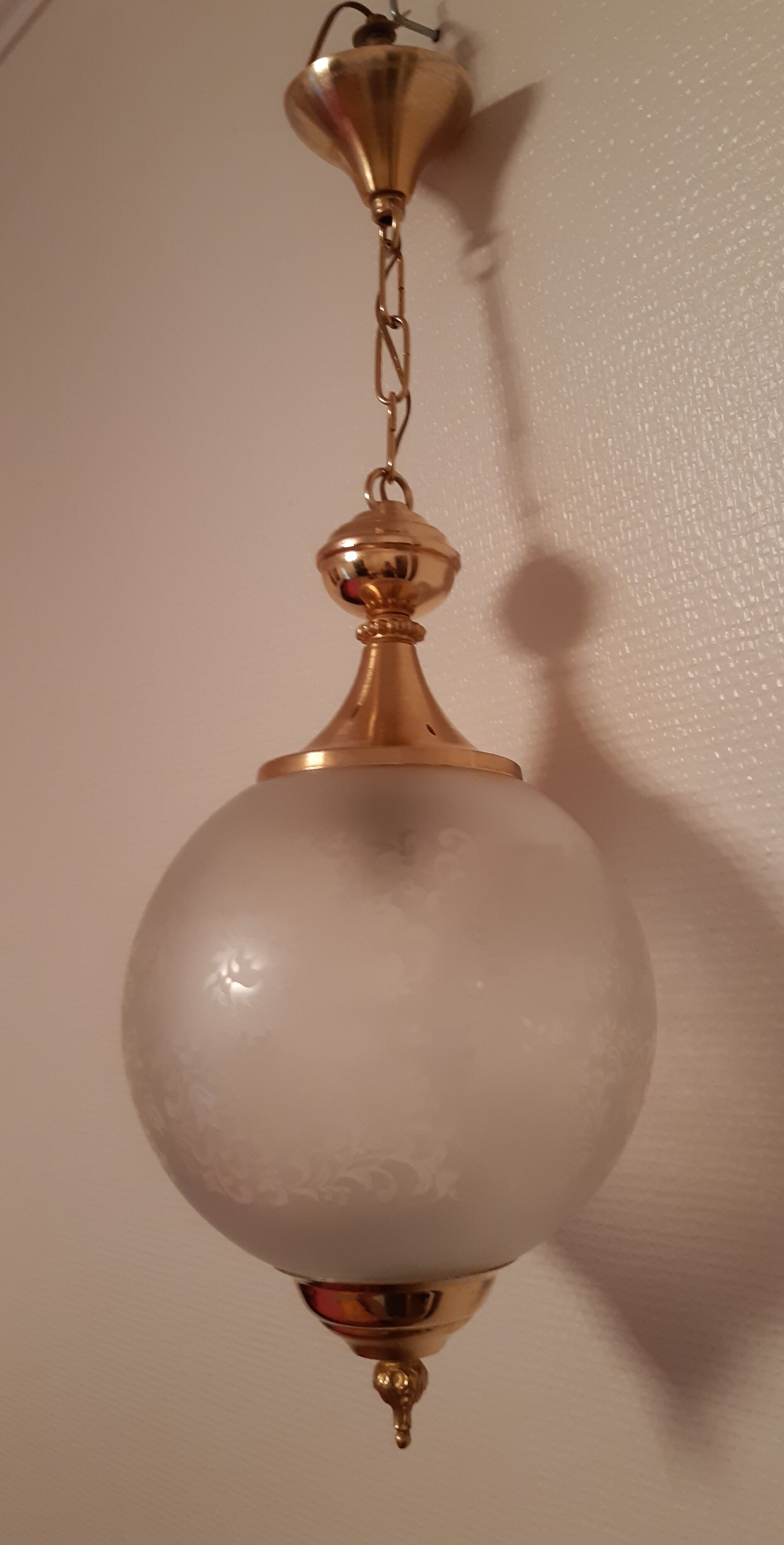 1900-style glass and brass suspension