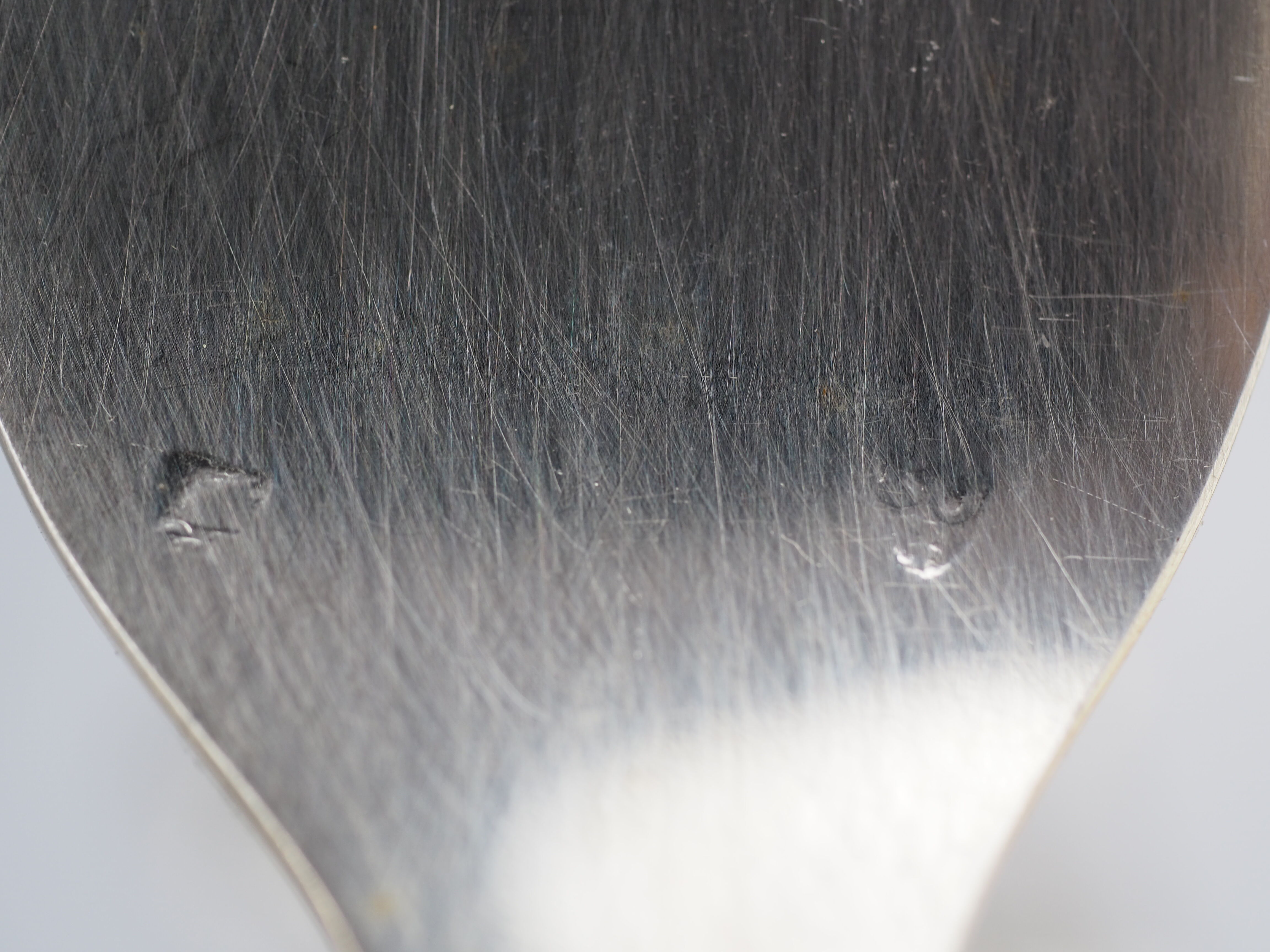 Fish service and its 6 silver-plated cutlery, crossed ribbon model