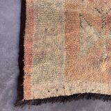 Moroccan peach carpet - 105 x 193 cm