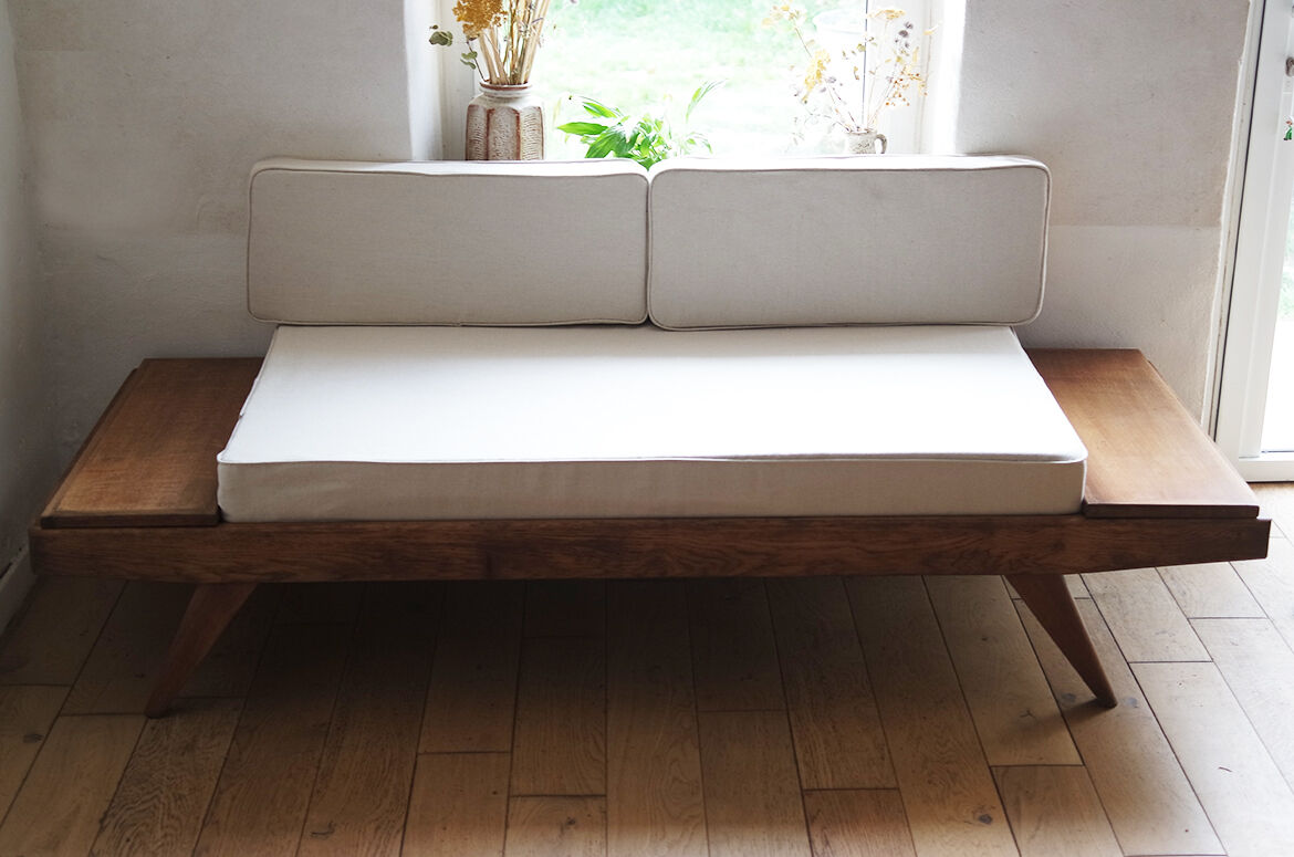 Daybed model "day and night" by Pierre Guariche for Freespan, 1954