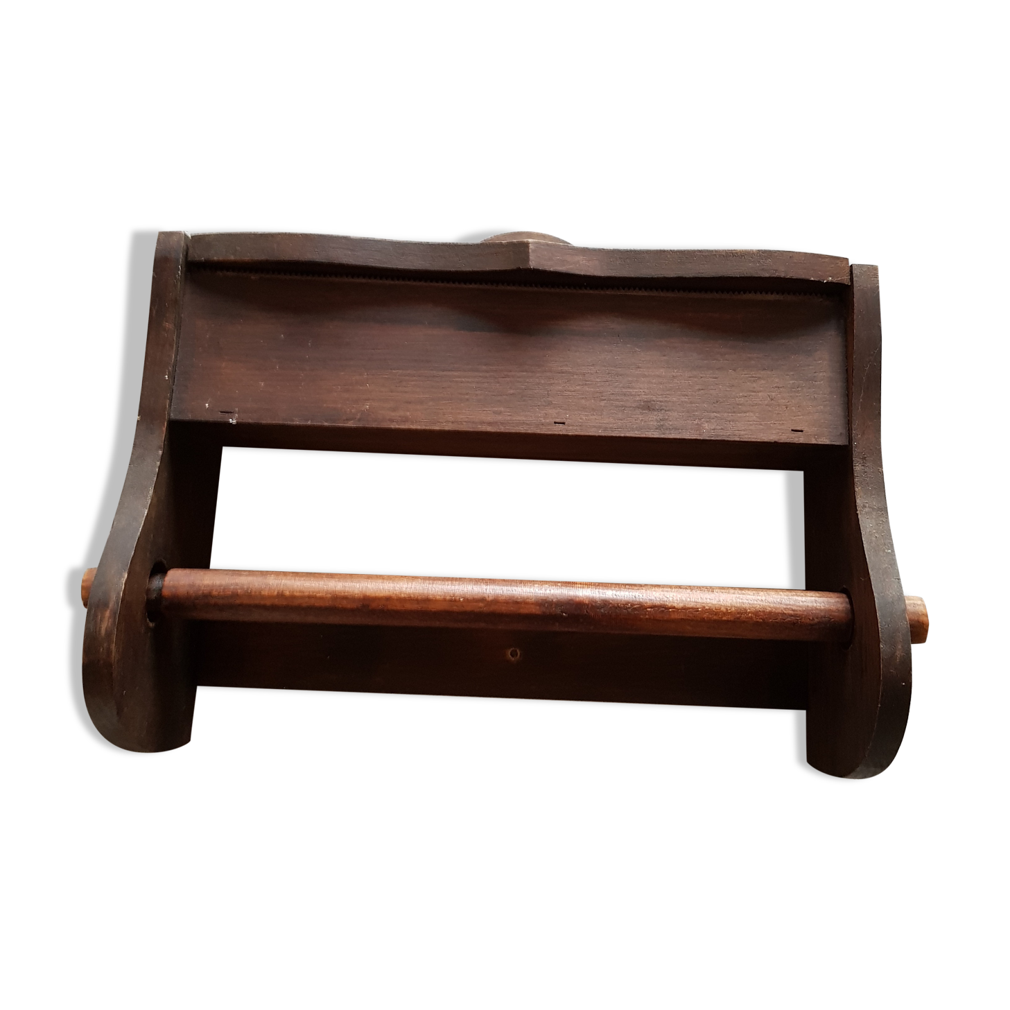 Shelf carrying absorbent paper and aluminum