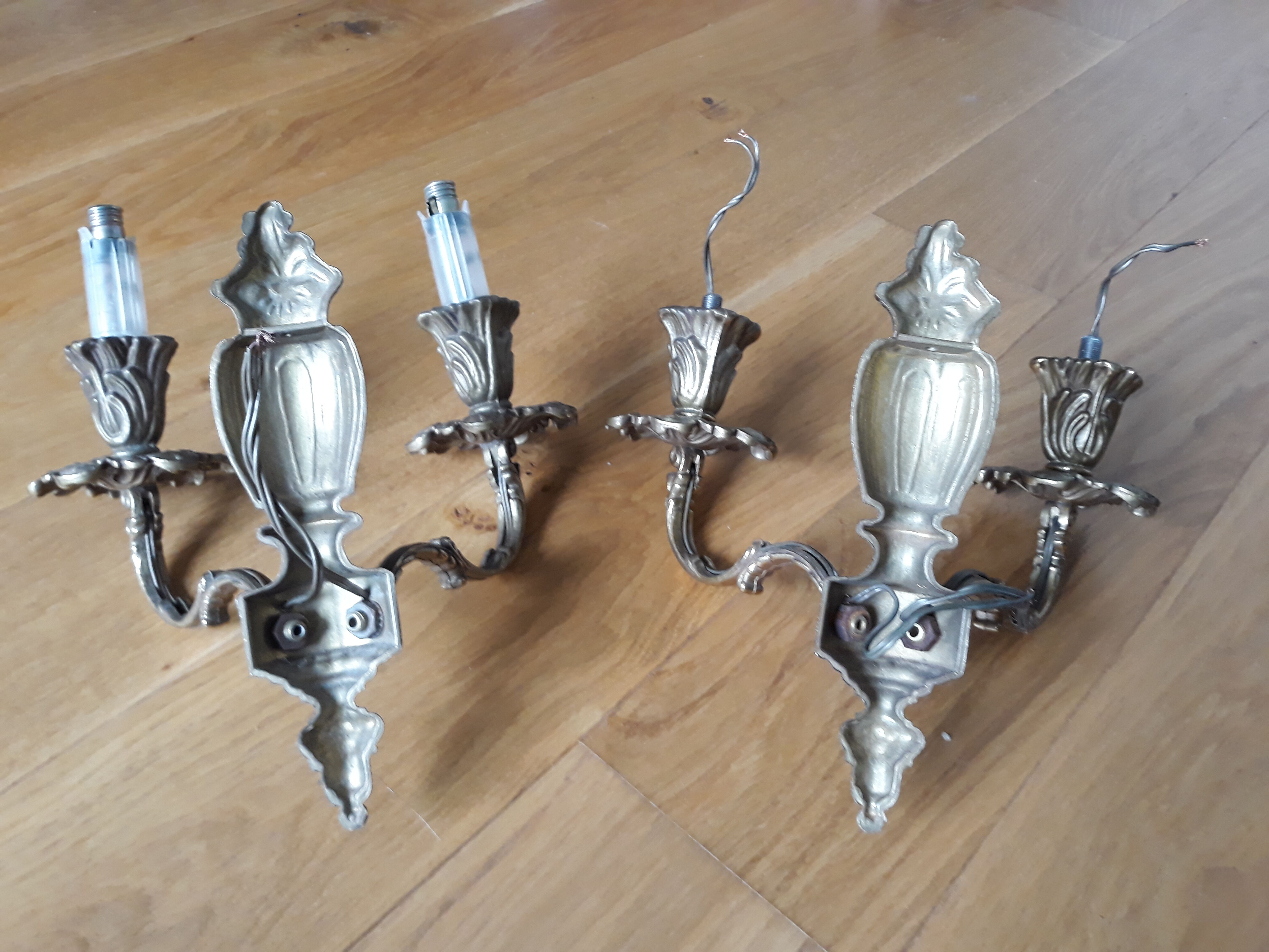 Pair of classic gold wall lamps