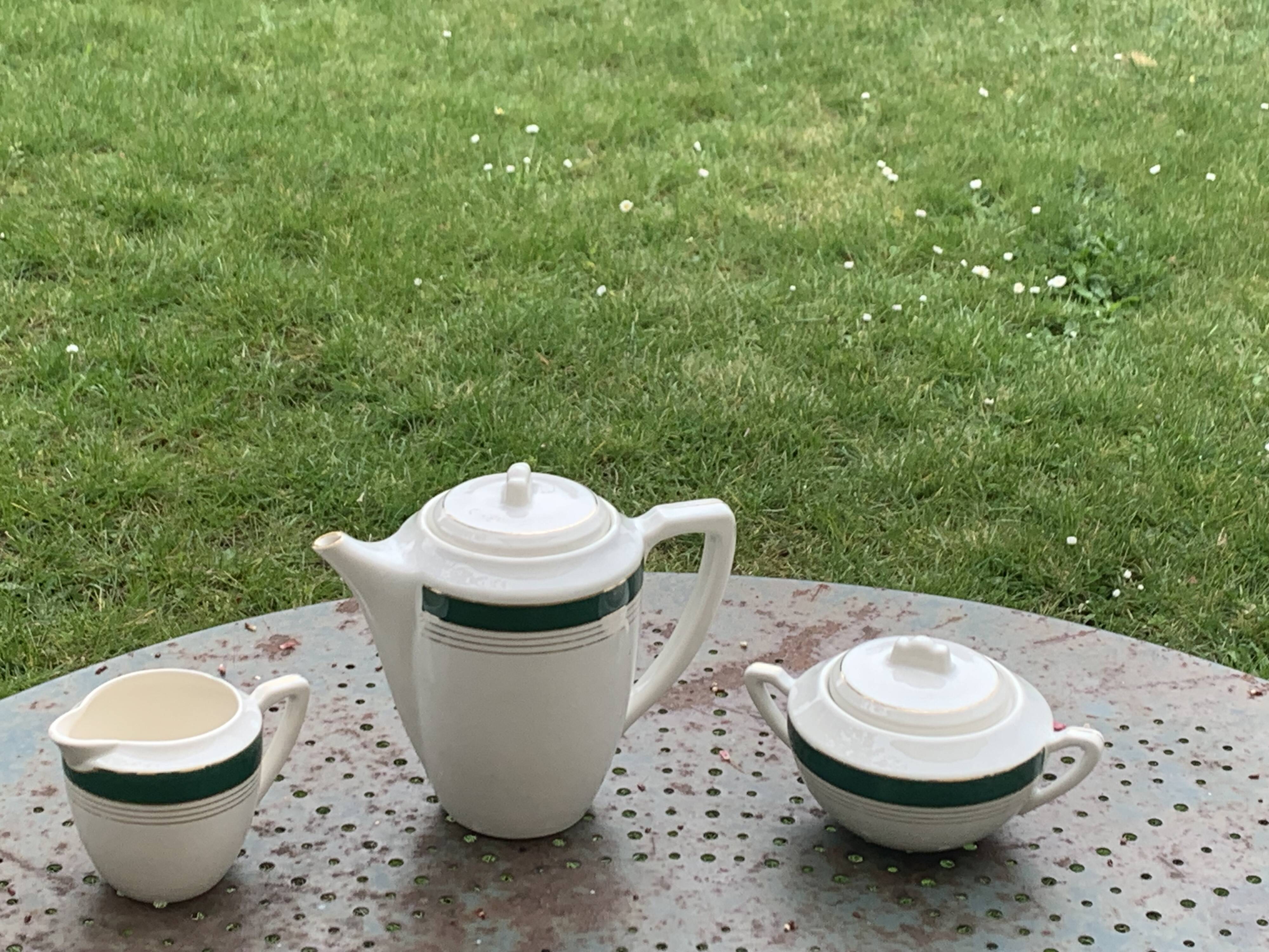 Coffee maker, milk jug and sugar bowl, Lumière, Digoin and Sarreguemines models
