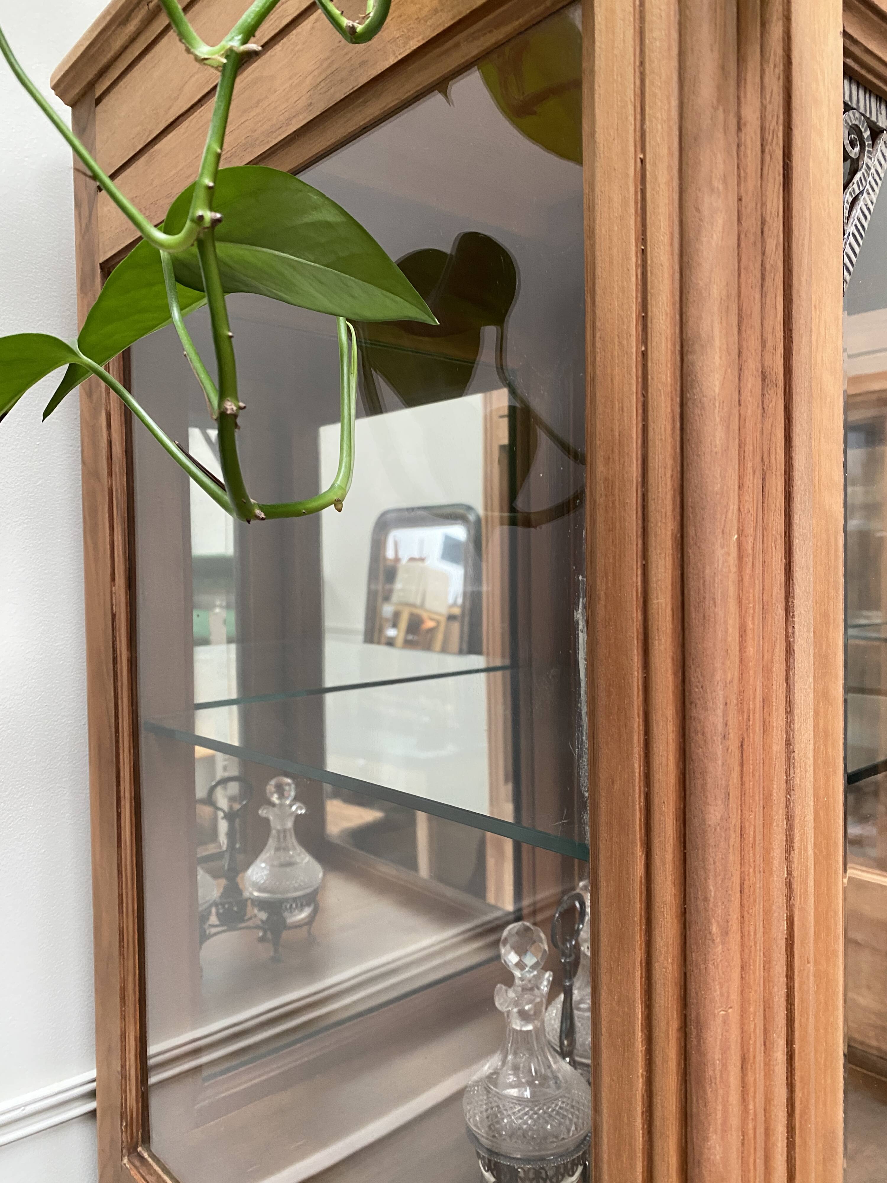 Art Deco "column" display cabinet